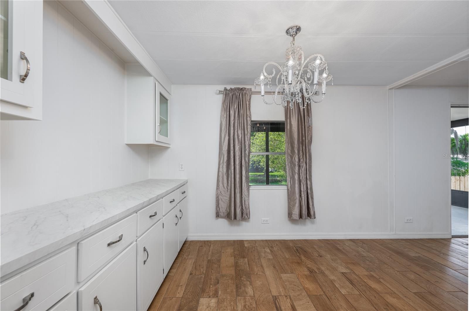 Image 12 of 34 For 17320 Palm Drive