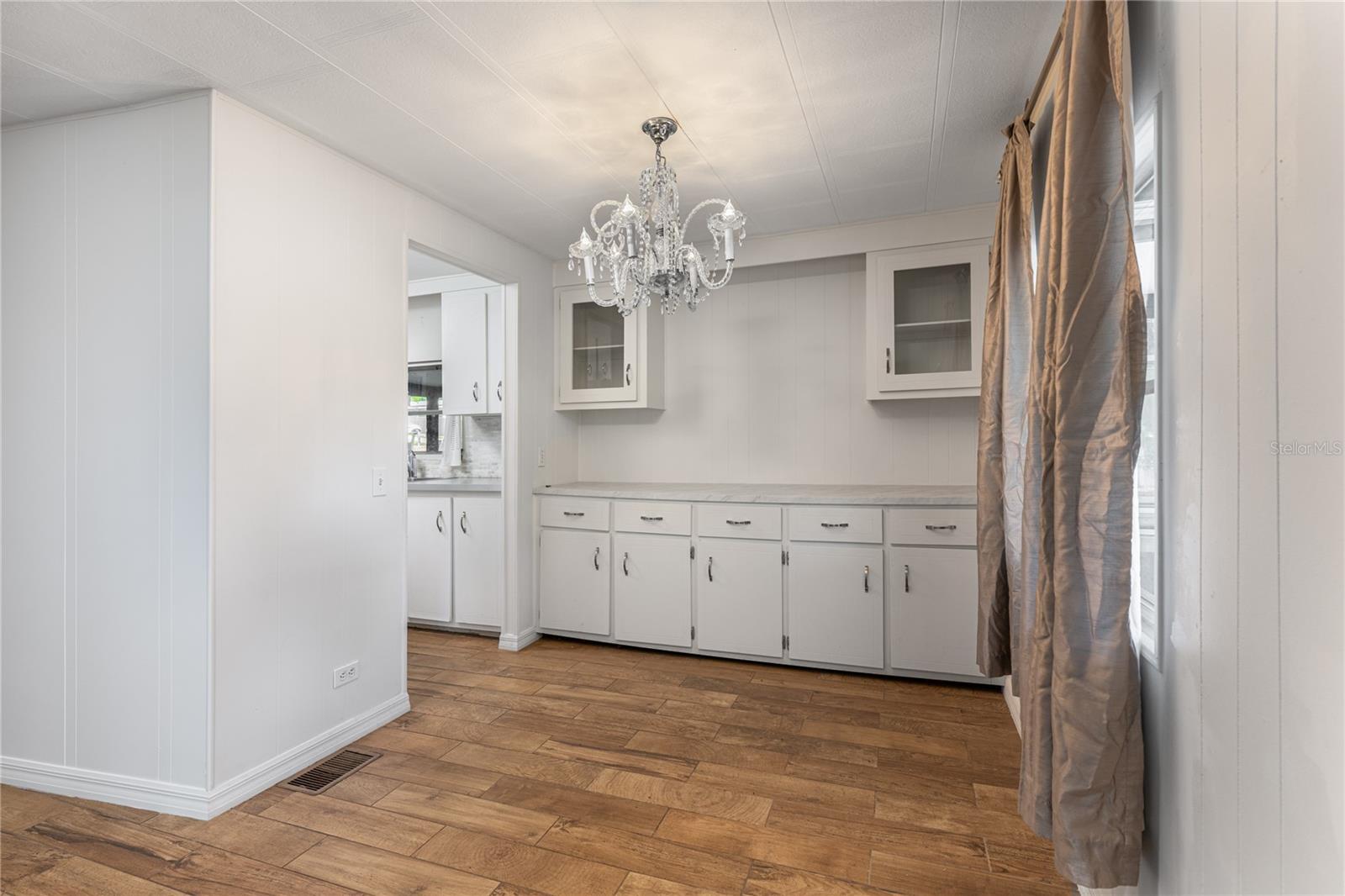 Image 13 of 34 For 17320 Palm Drive