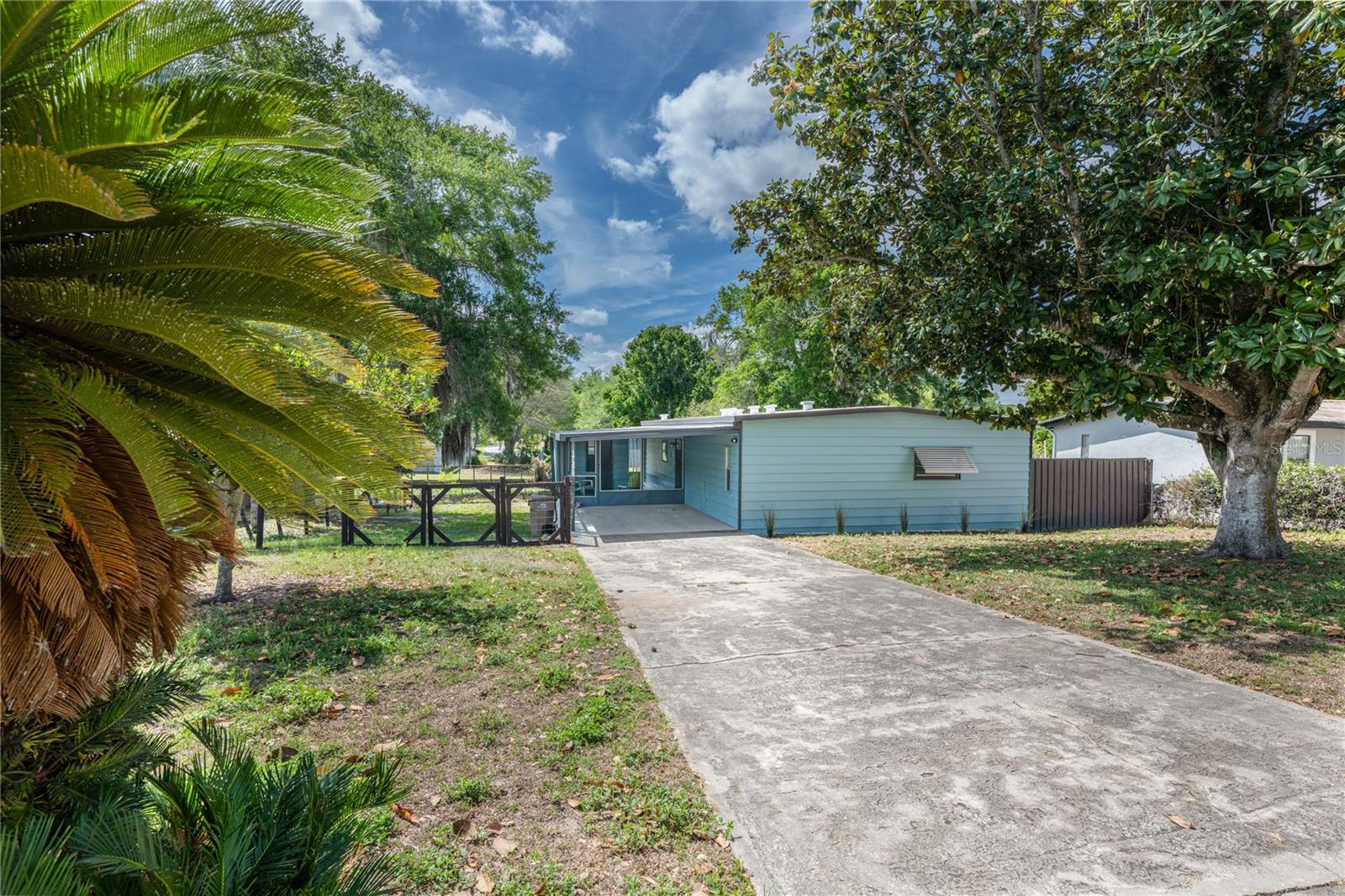 Image 2 of 34 For 17320 Palm Drive