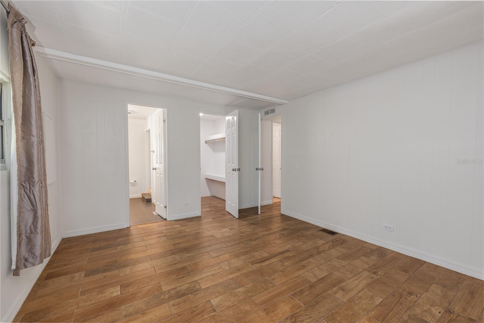 Image 20 of 34 For 17320 Palm Drive