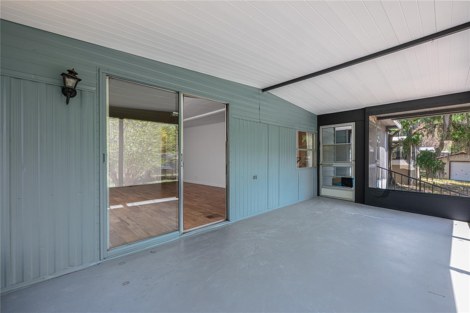 Image 25 of 34 For 17320 Palm Drive