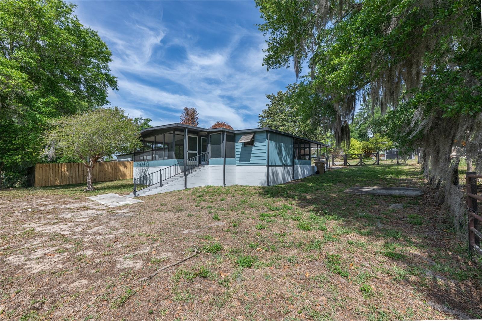 Image 29 of 34 For 17320 Palm Drive