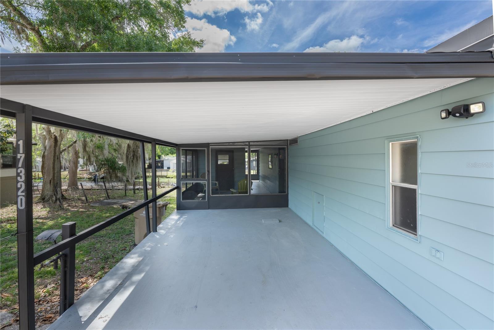 Image 3 of 34 For 17320 Palm Drive