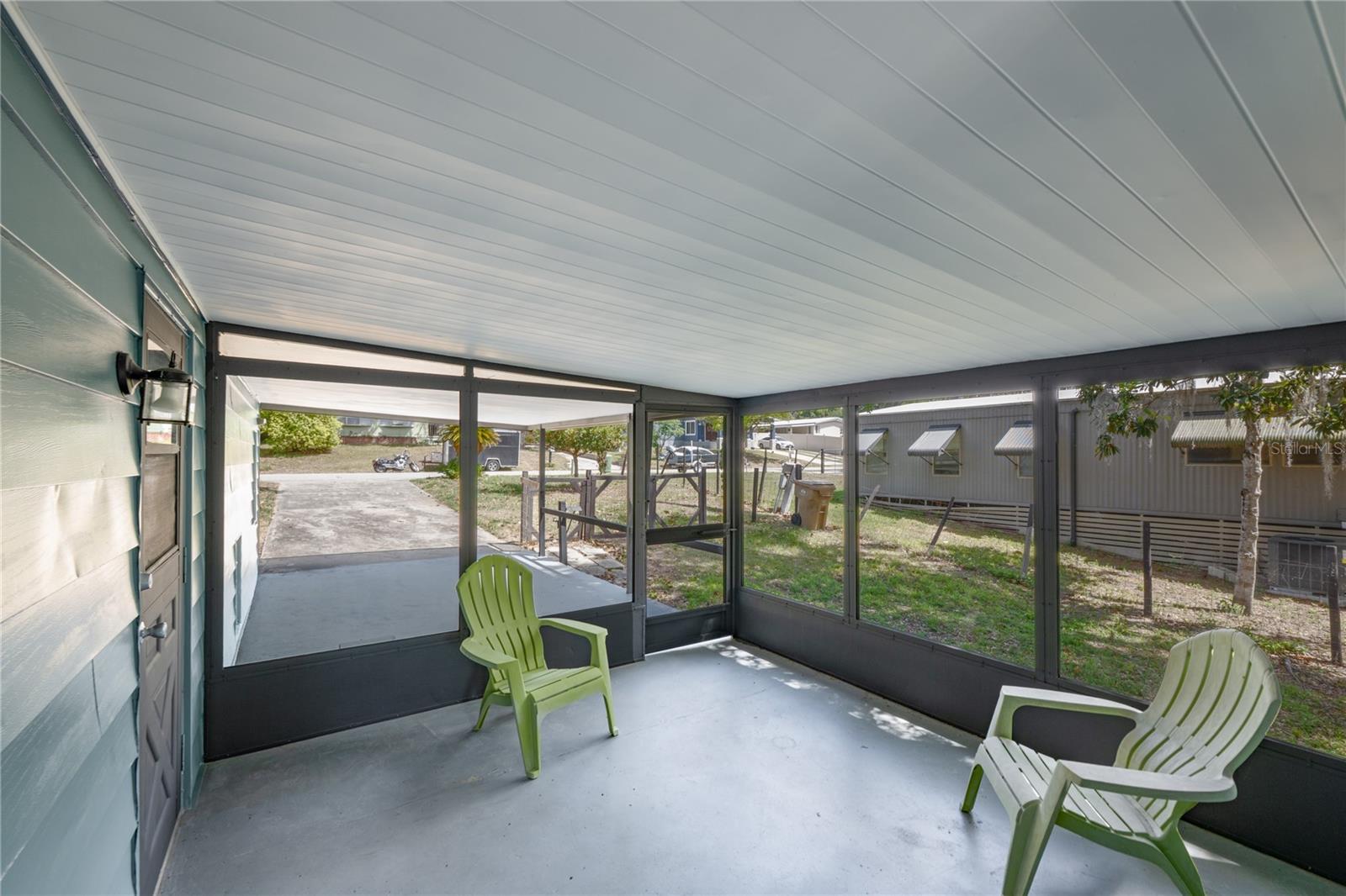 Image 7 of 34 For 17320 Palm Drive