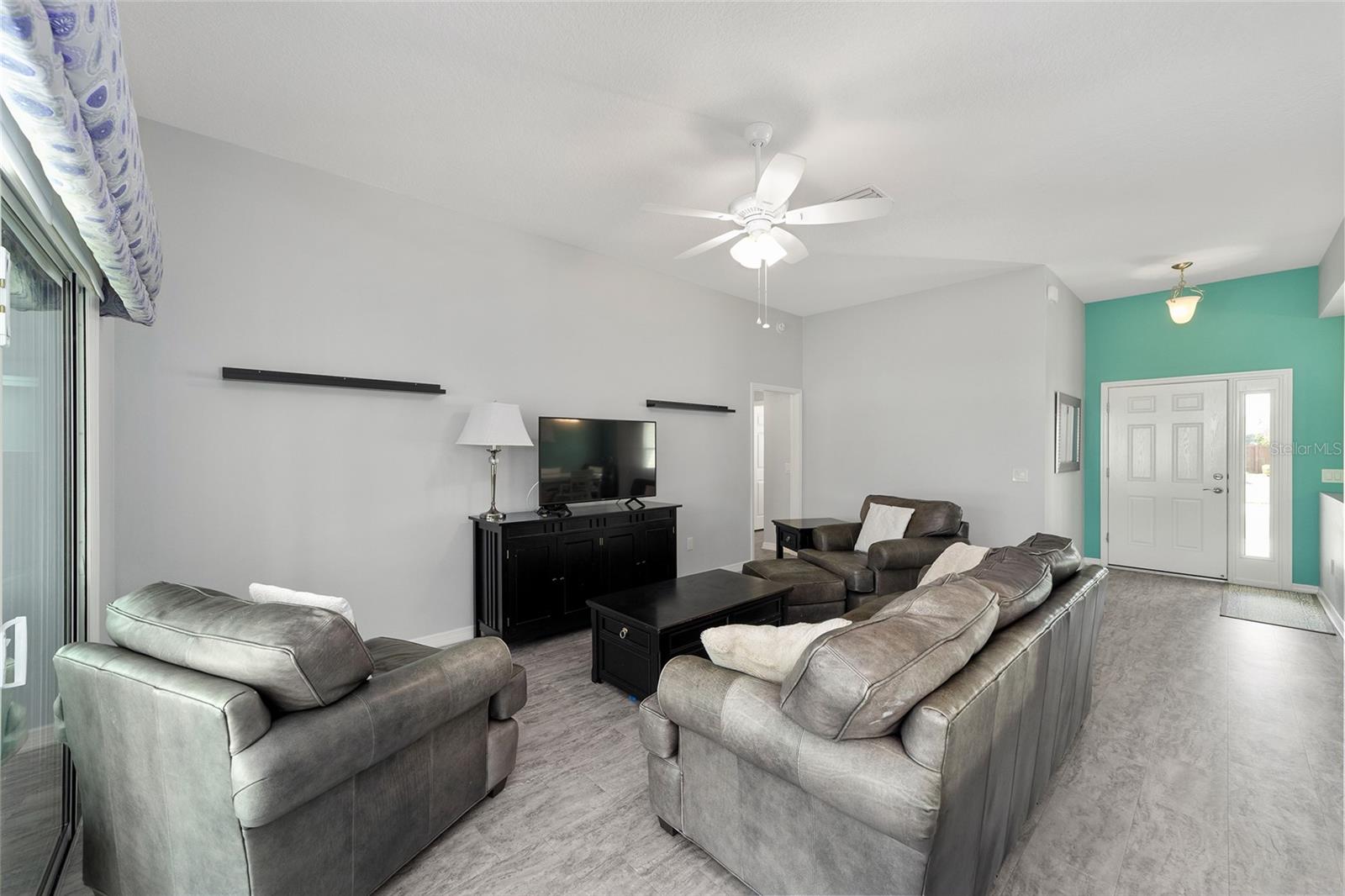 Image 13 of 57 For 3335 Rohan Road