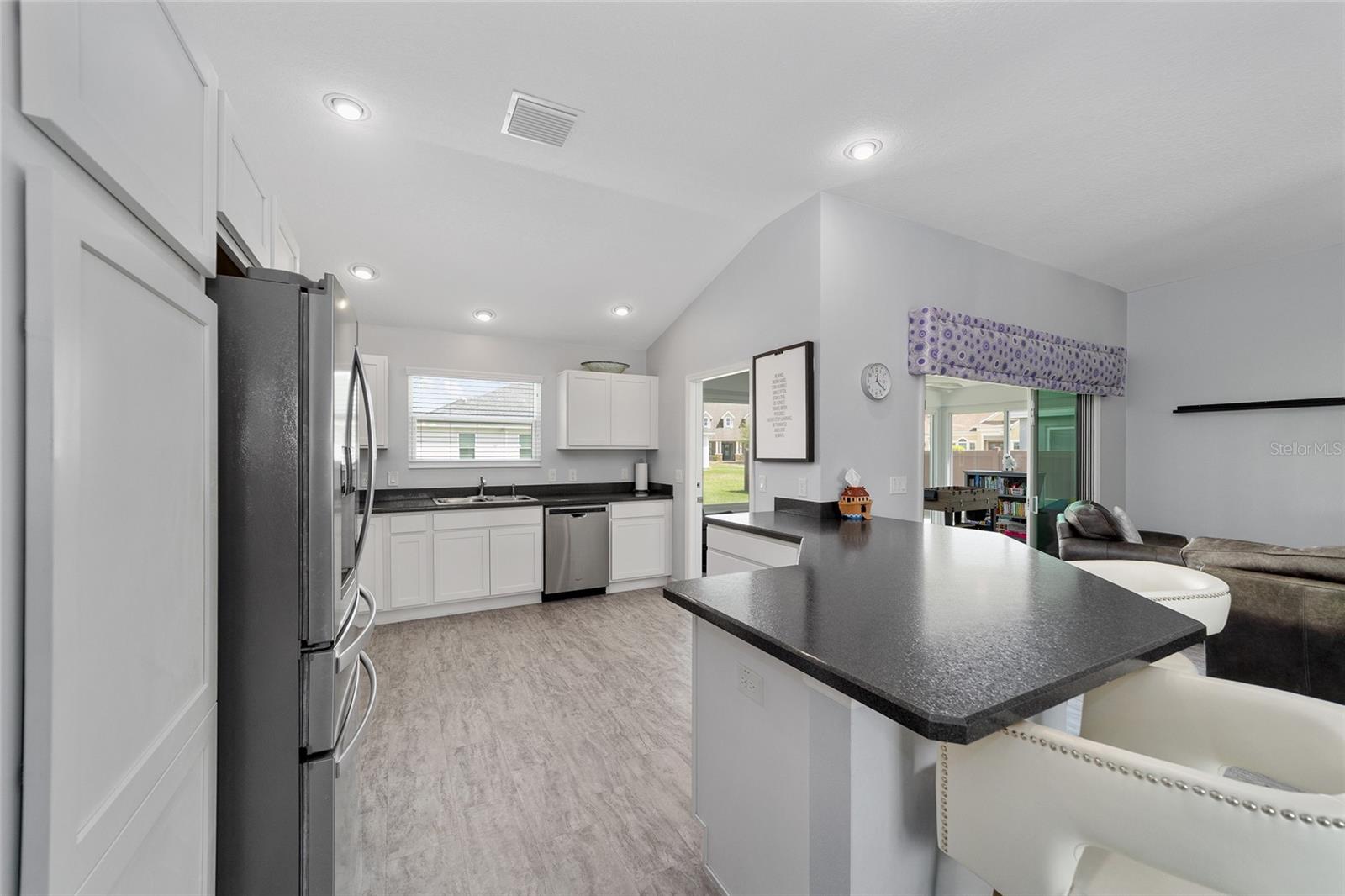 Image 18 of 57 For 3335 Rohan Road