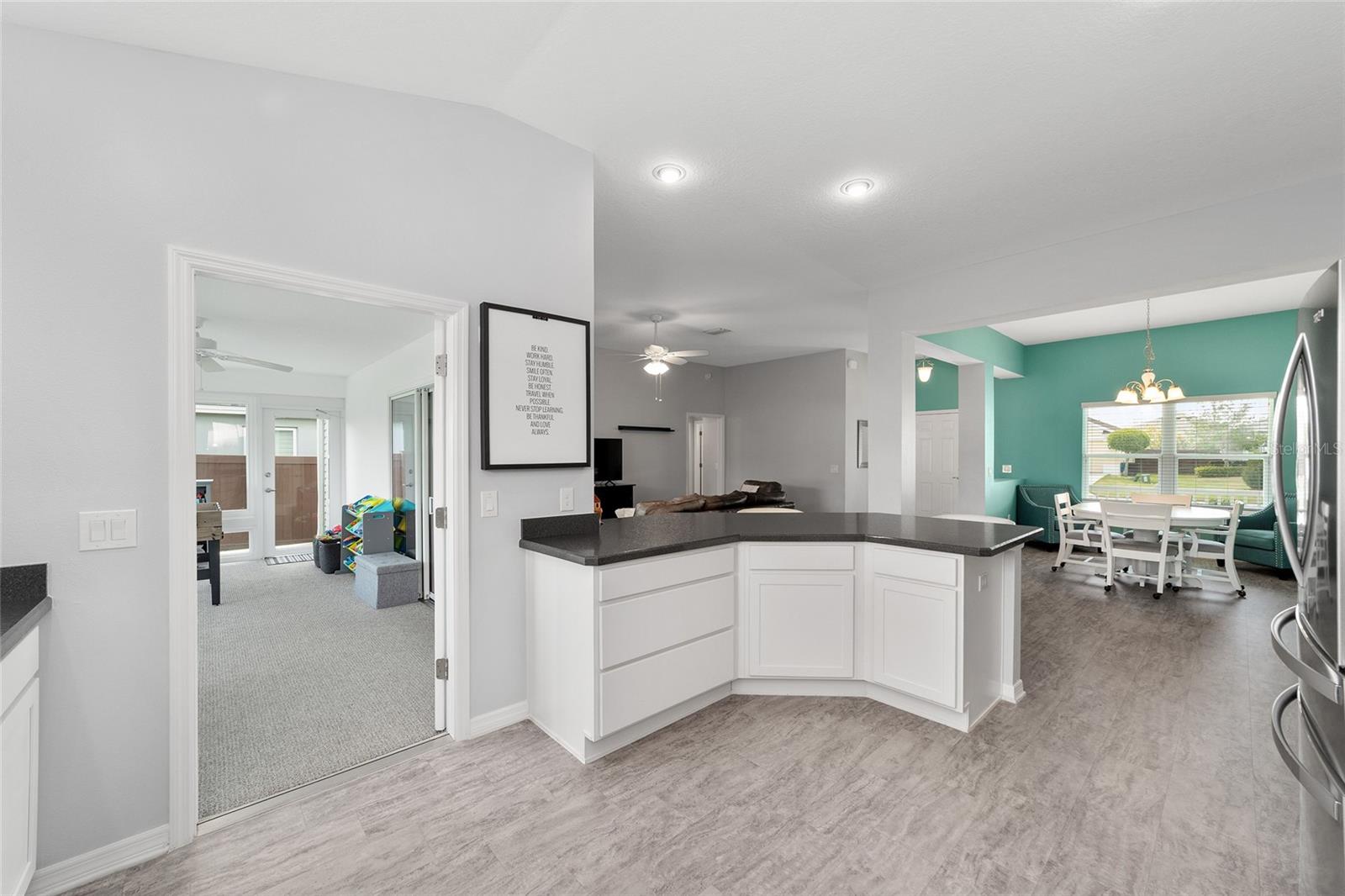 Image 19 of 57 For 3335 Rohan Road