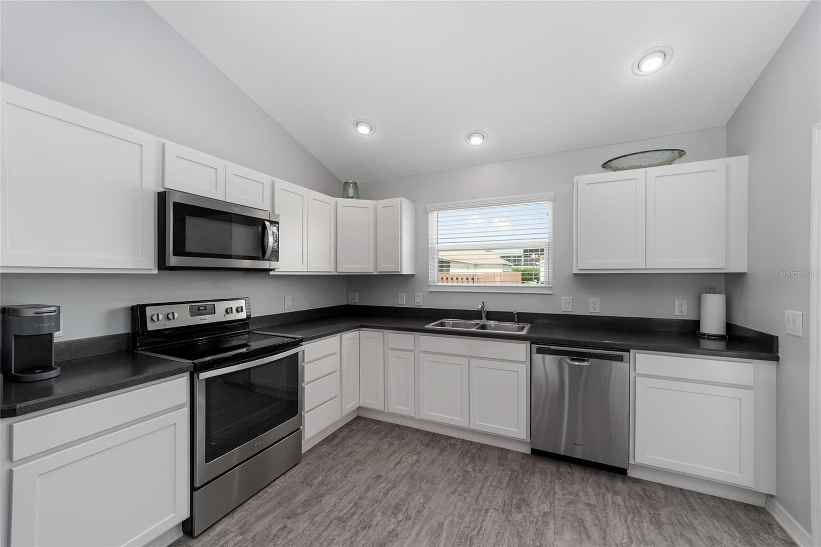 Image 20 of 57 For 3335 Rohan Road