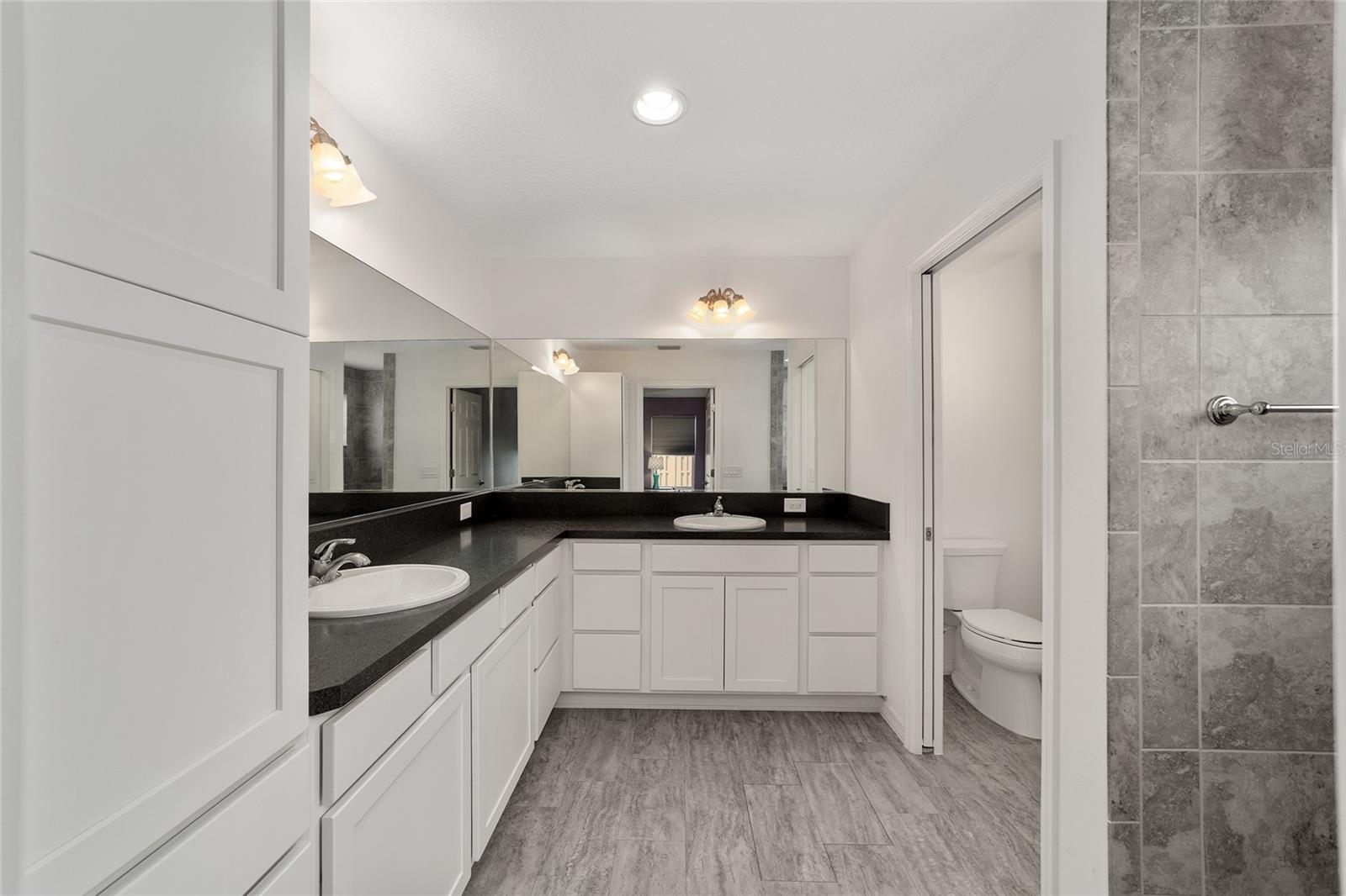 Image 25 of 57 For 3335 Rohan Road