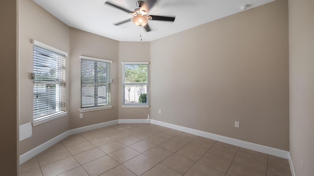 Image 30 of 53 For 476 Bellissimo Place