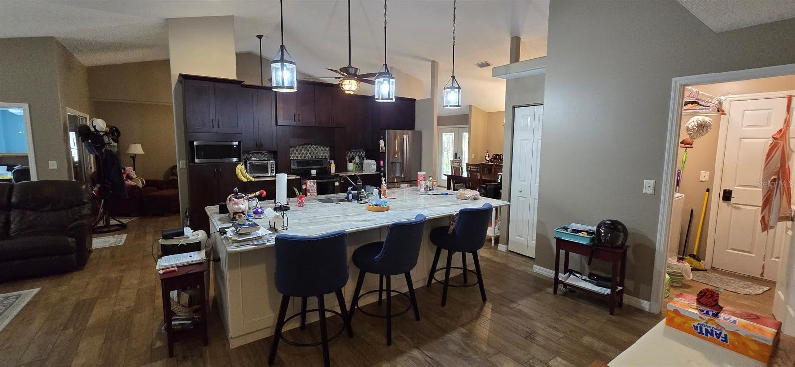 Image 12 of 62 For 336 Lakecrest Drive