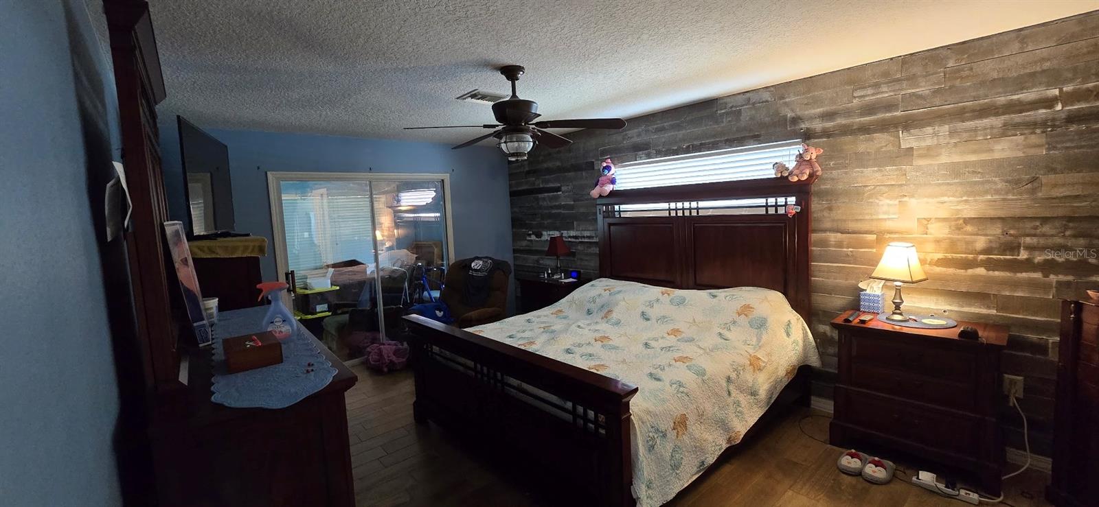 Image 13 of 62 For 336 Lakecrest Drive