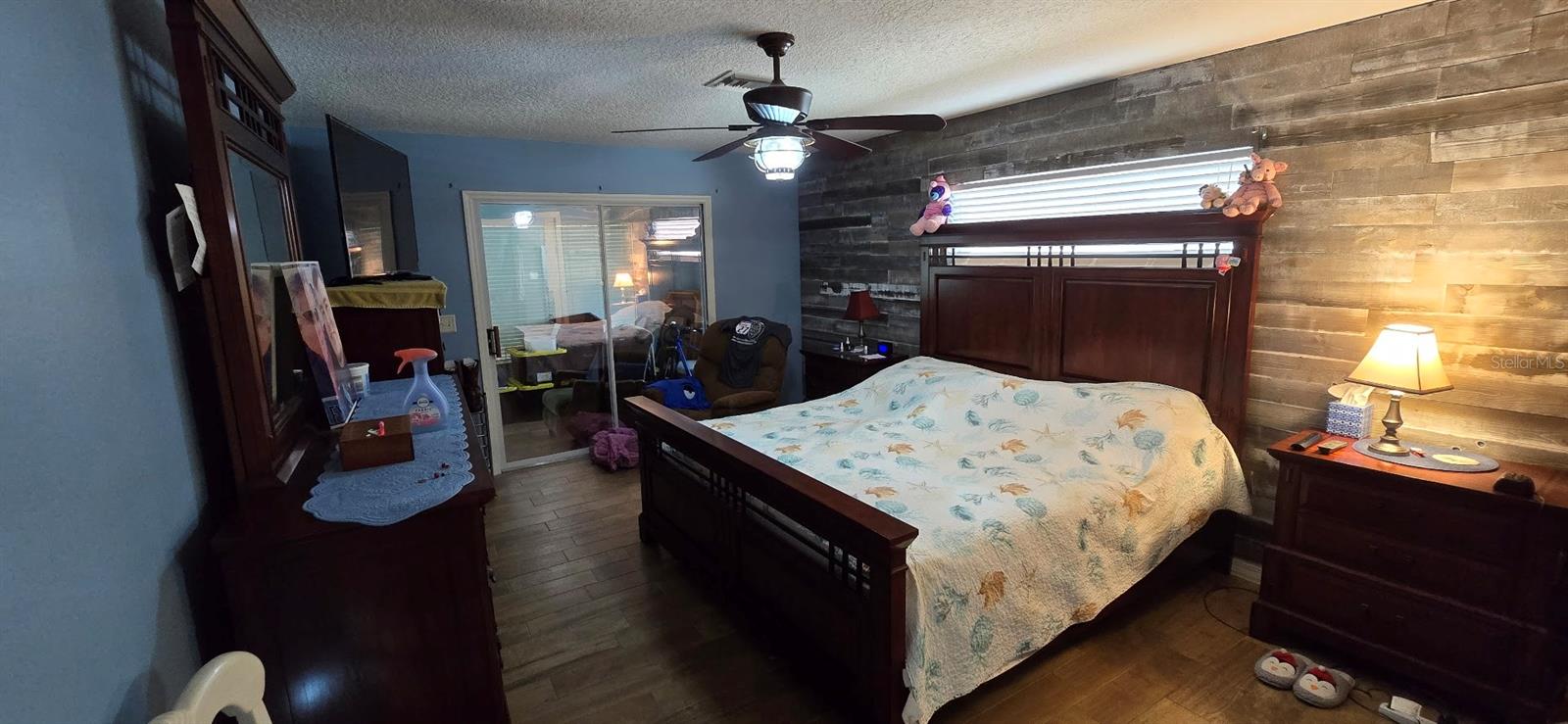 Image 14 of 62 For 336 Lakecrest Drive