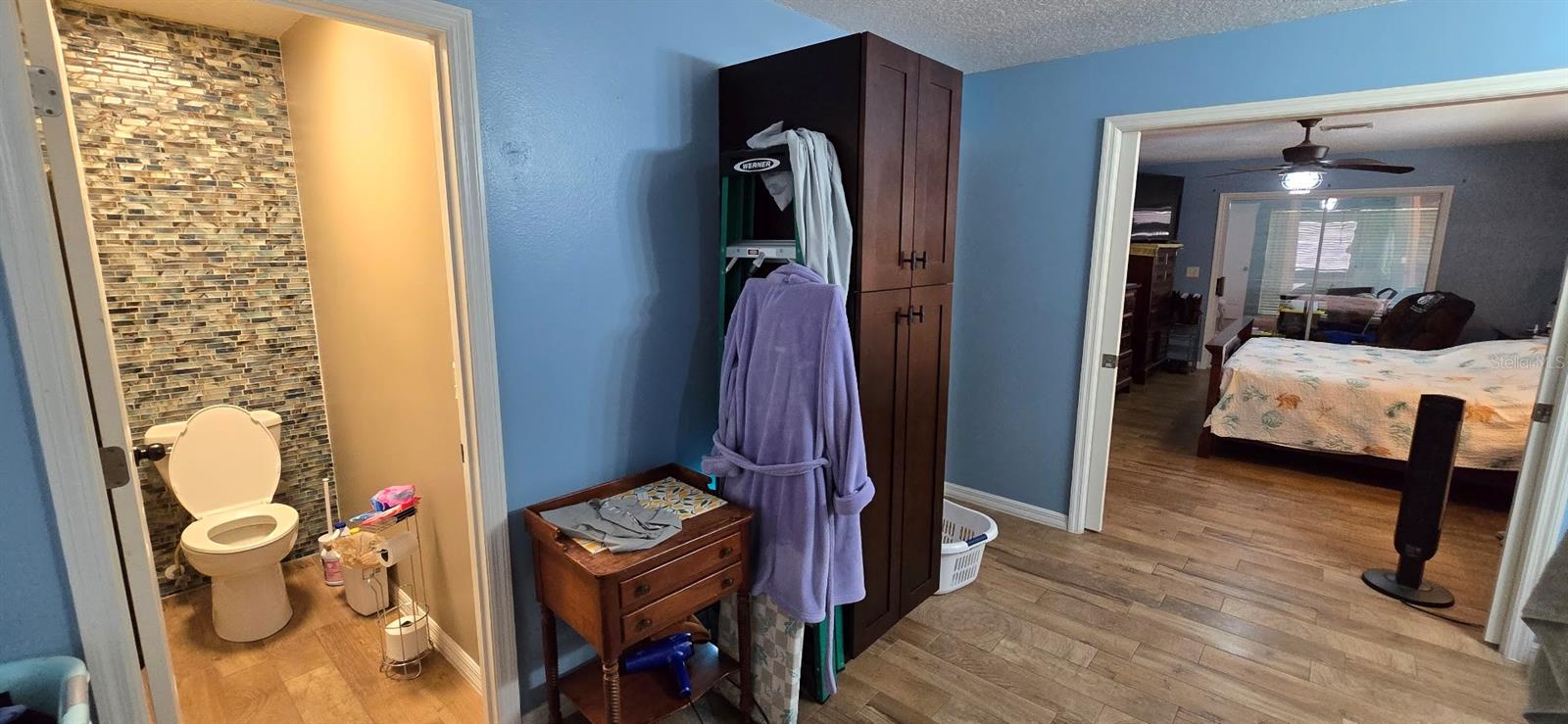 Image 19 of 62 For 336 Lakecrest Drive