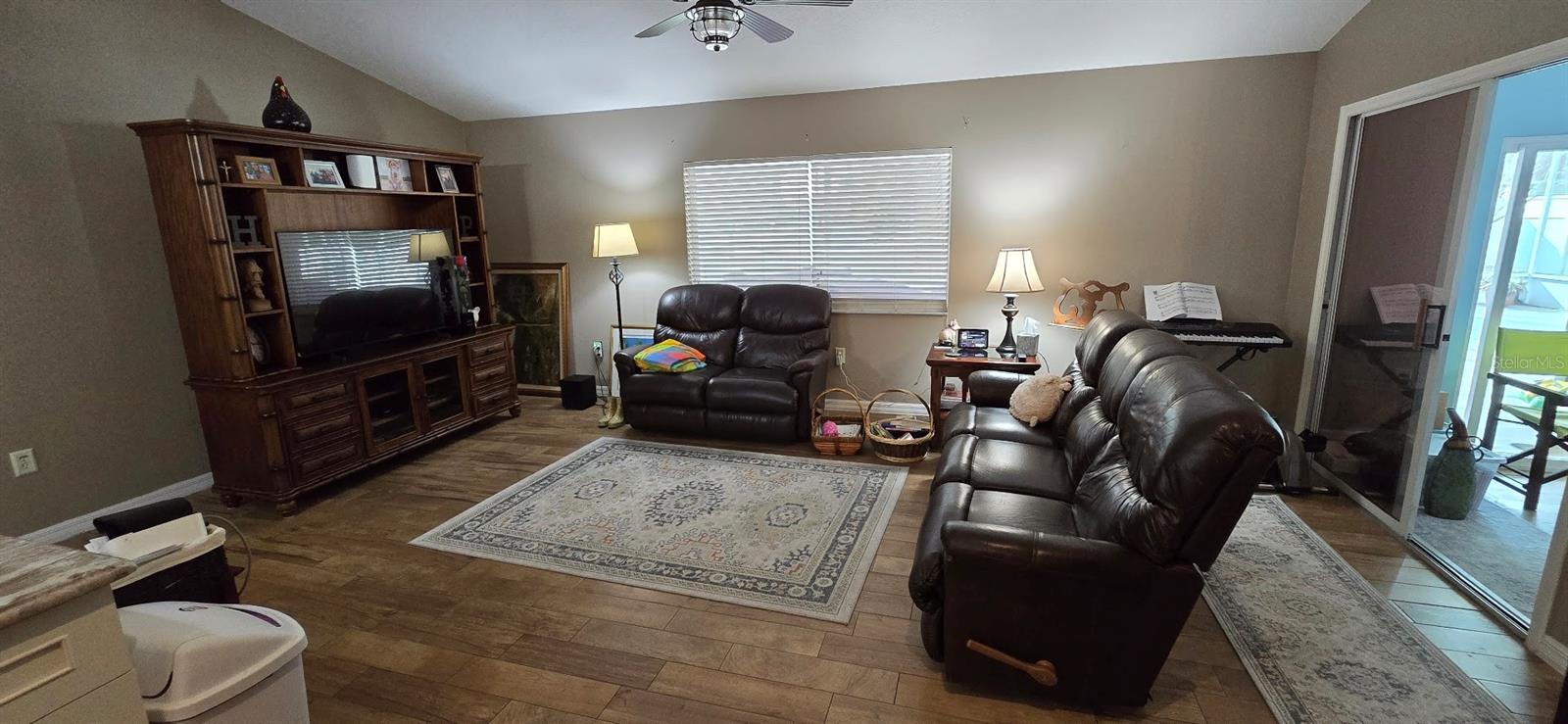 Image 26 of 62 For 336 Lakecrest Drive