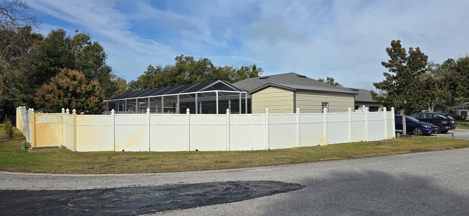 Image 5 of 62 For 336 Lakecrest Drive