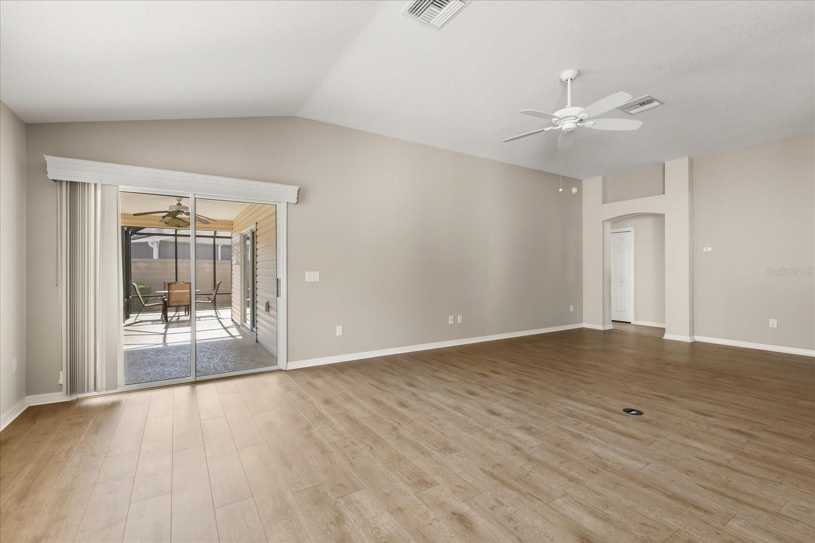 Image 10 of 33 For 2247 Shanewood Court