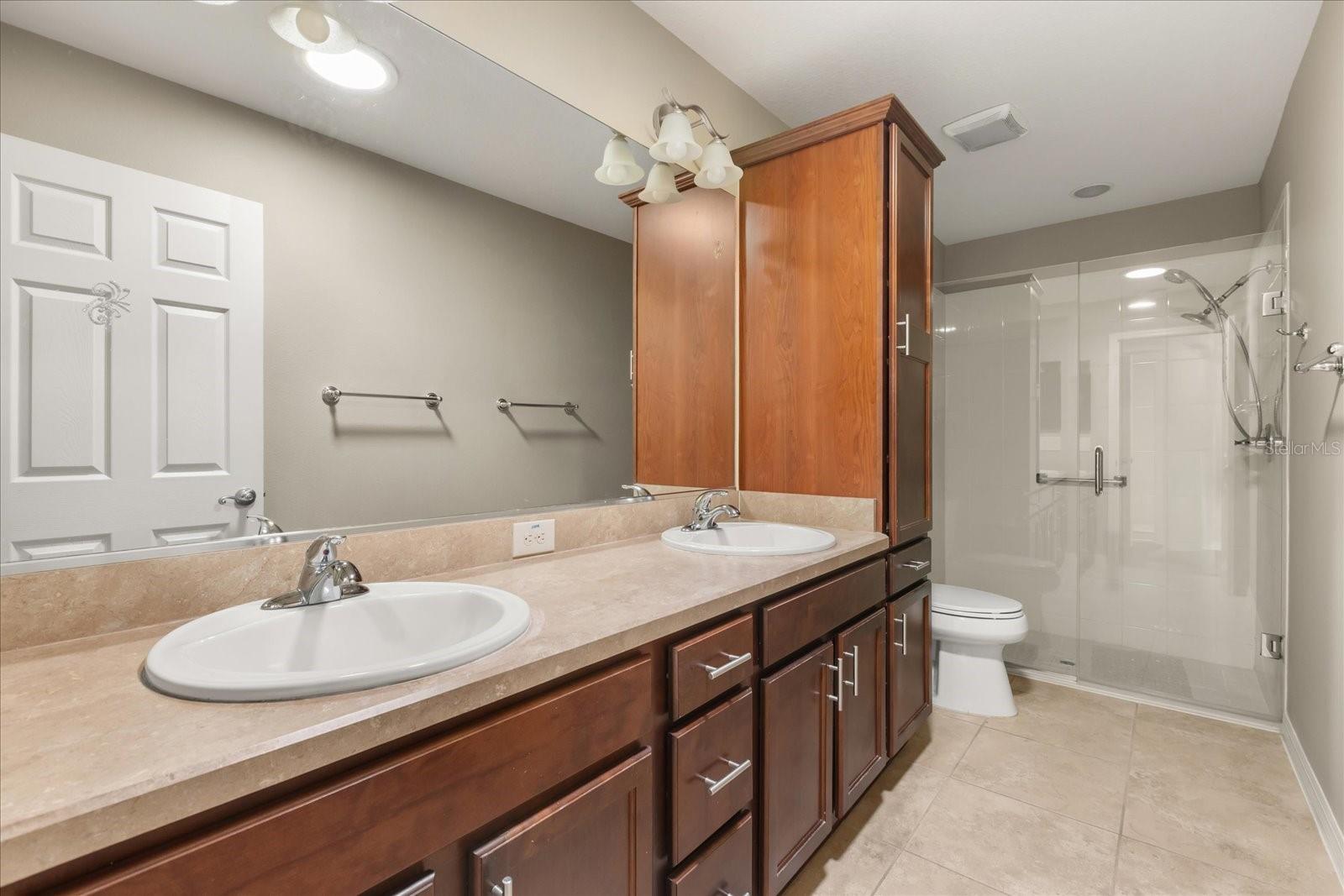 Image 14 of 33 For 2247 Shanewood Court