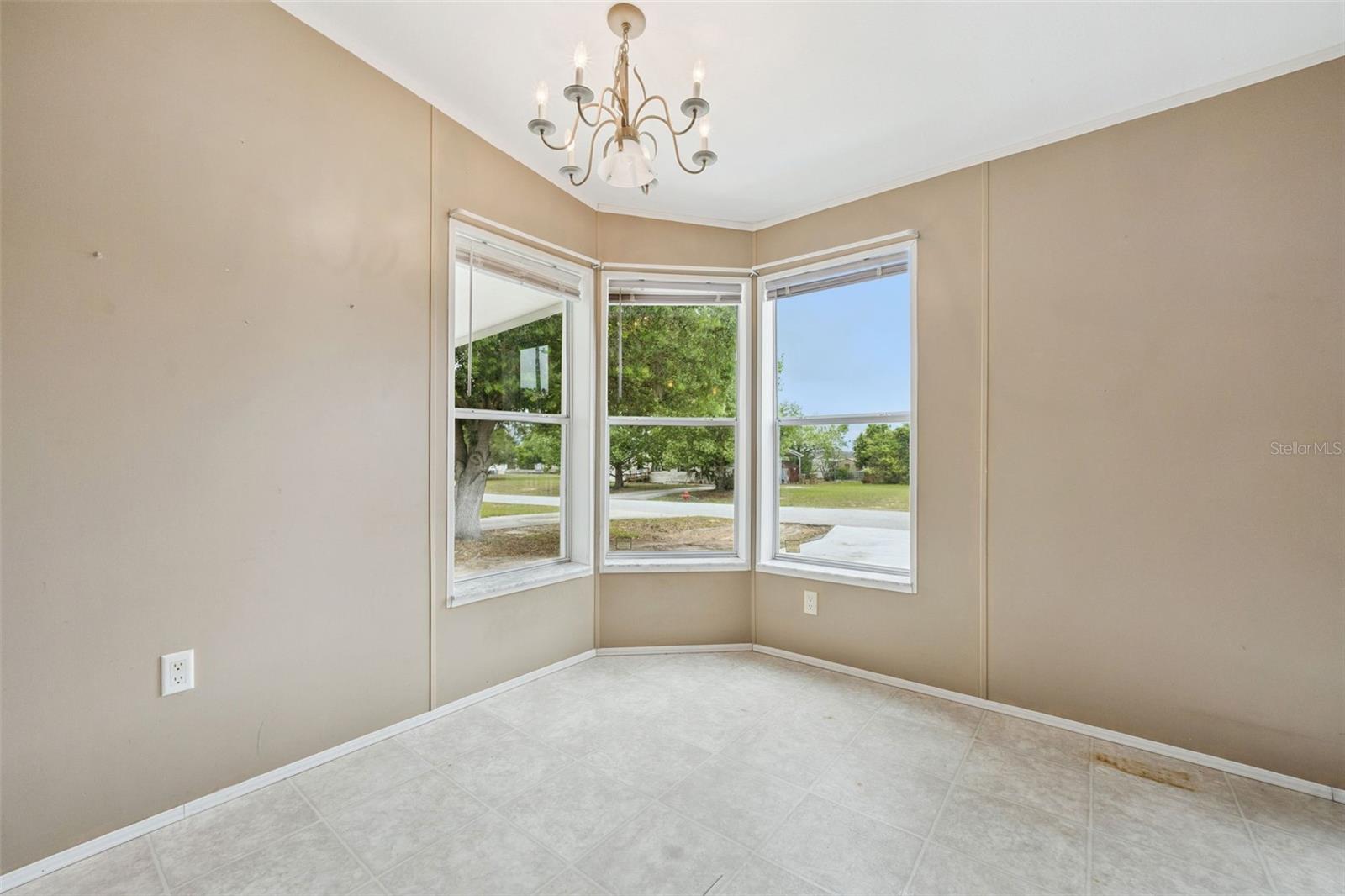 Image 9 of 33 For 37524 Quail Ridge Circle