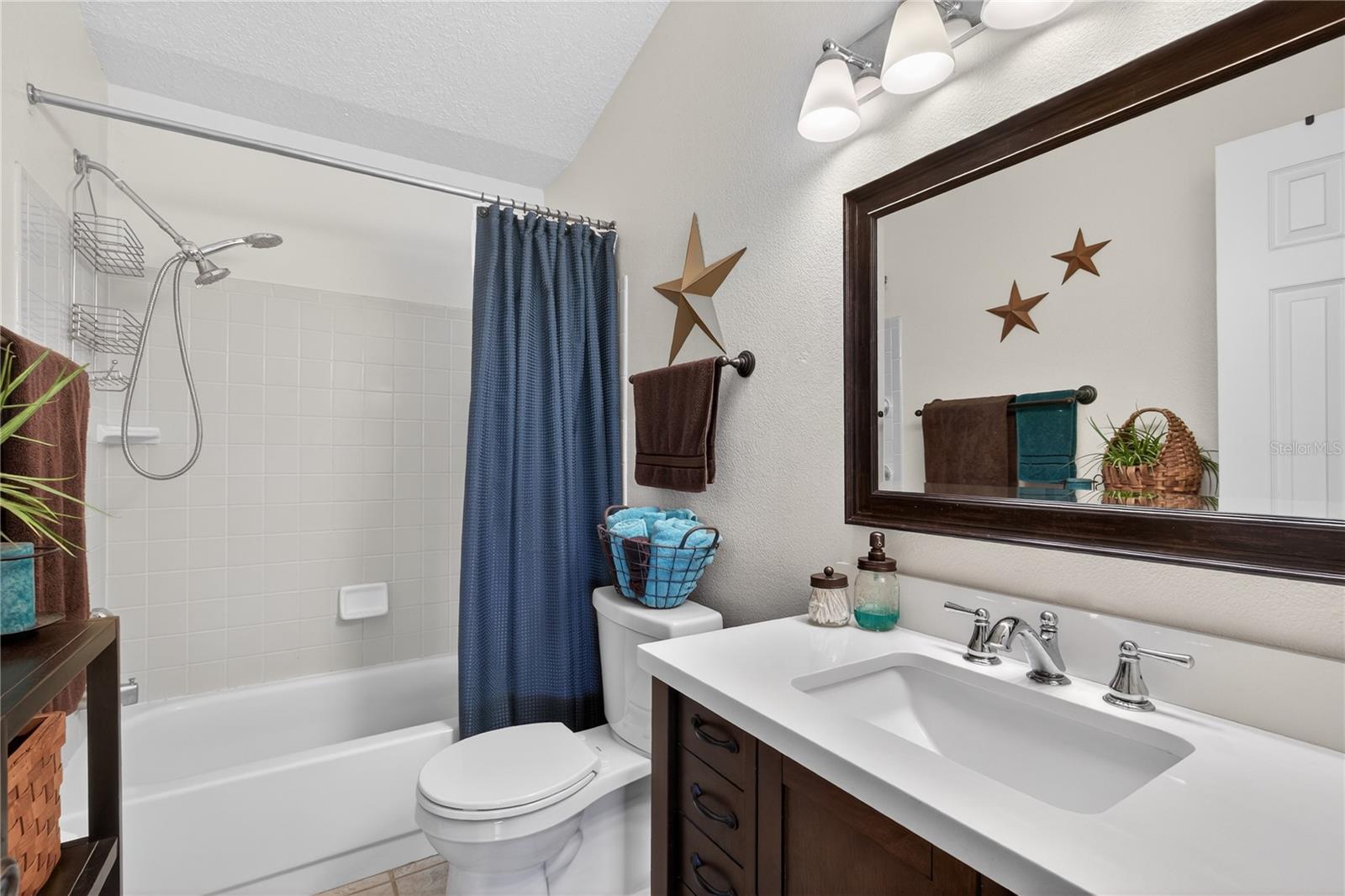 Image 17 of 54 For 23440 Oak Lane