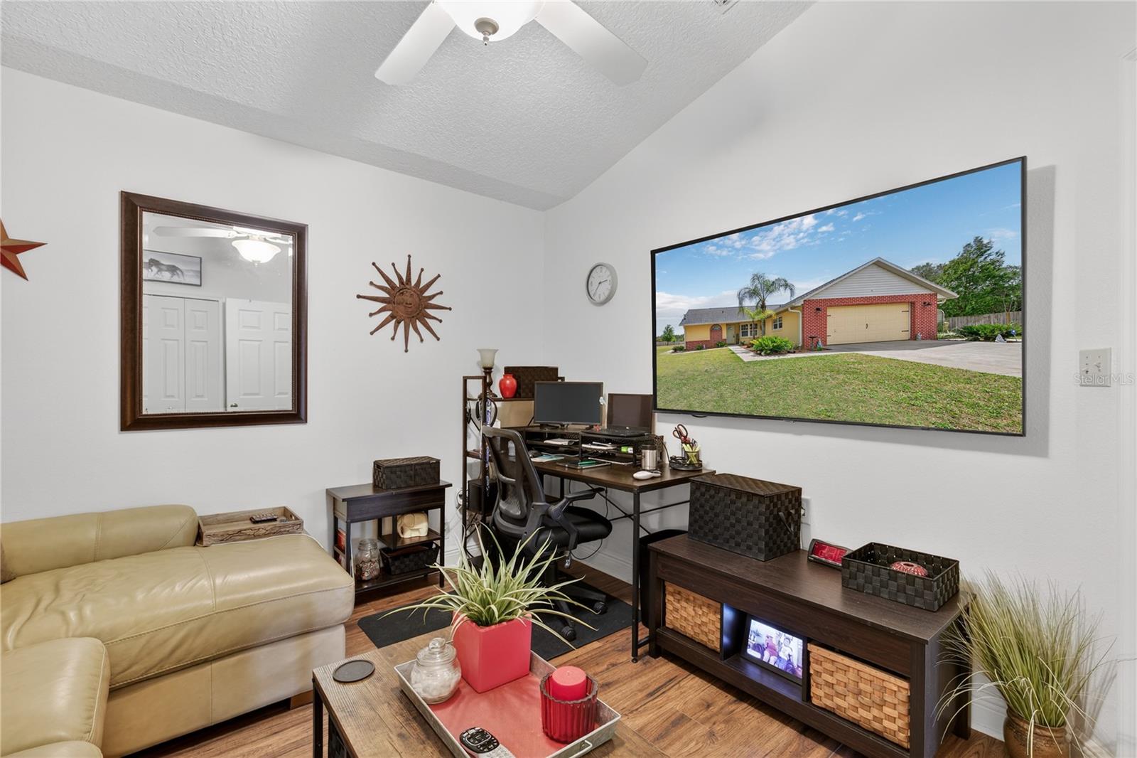 Image 19 of 54 For 23440 Oak Lane