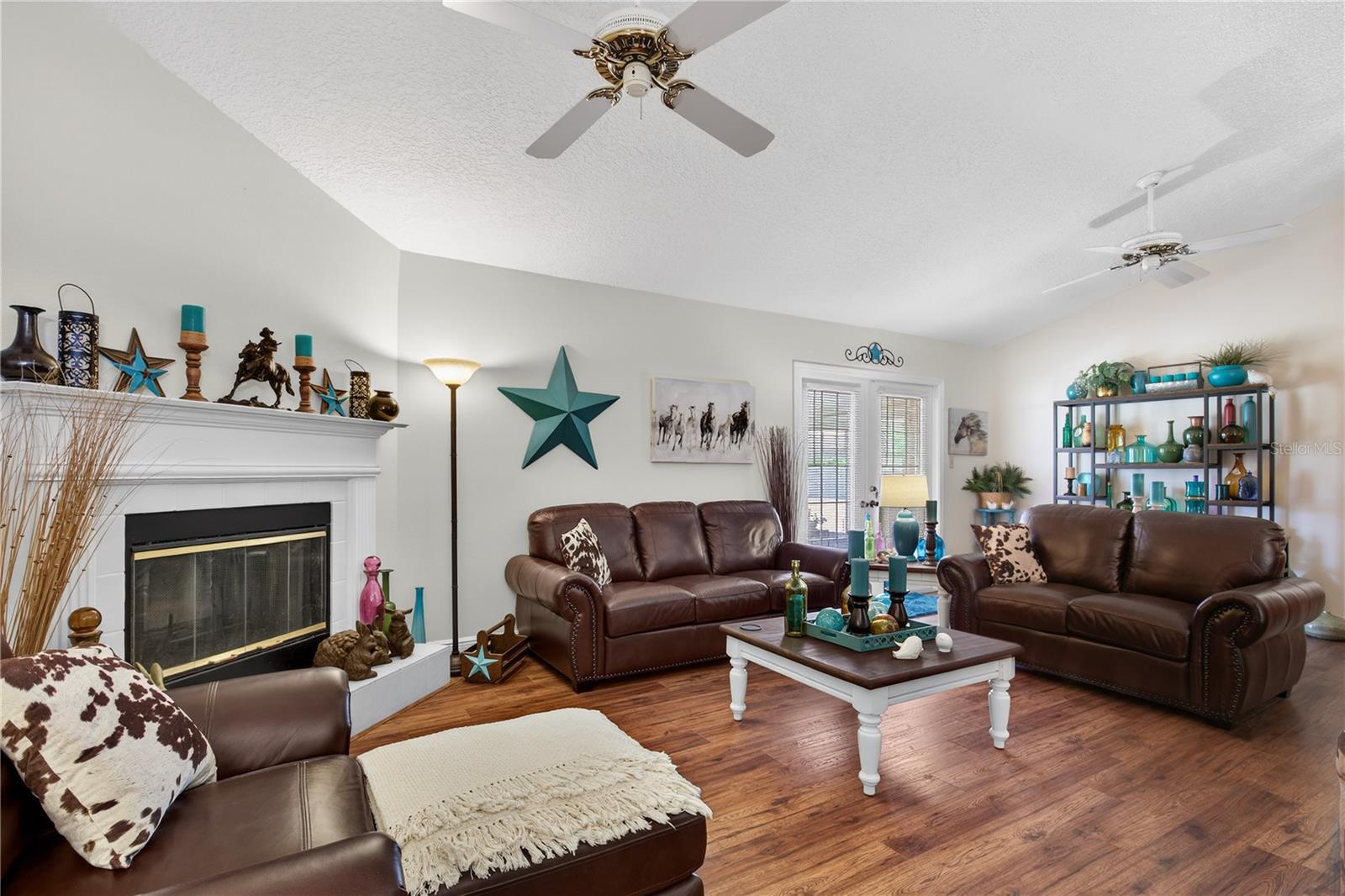 Image 5 of 54 For 23440 Oak Lane