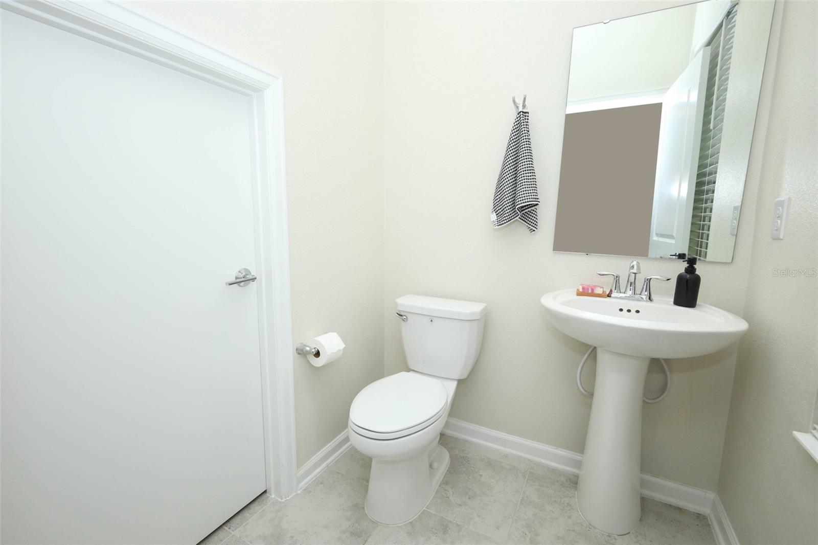 Image 14 of 84 For 1076 Downswing Place