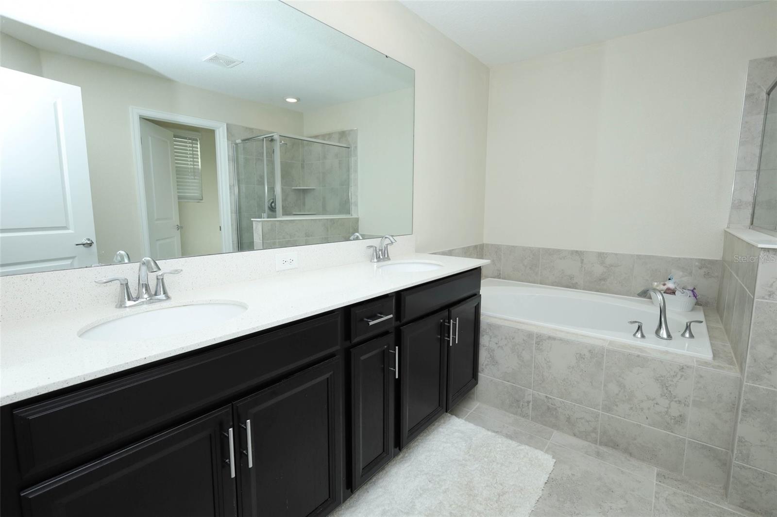 Image 22 of 84 For 1076 Downswing Place