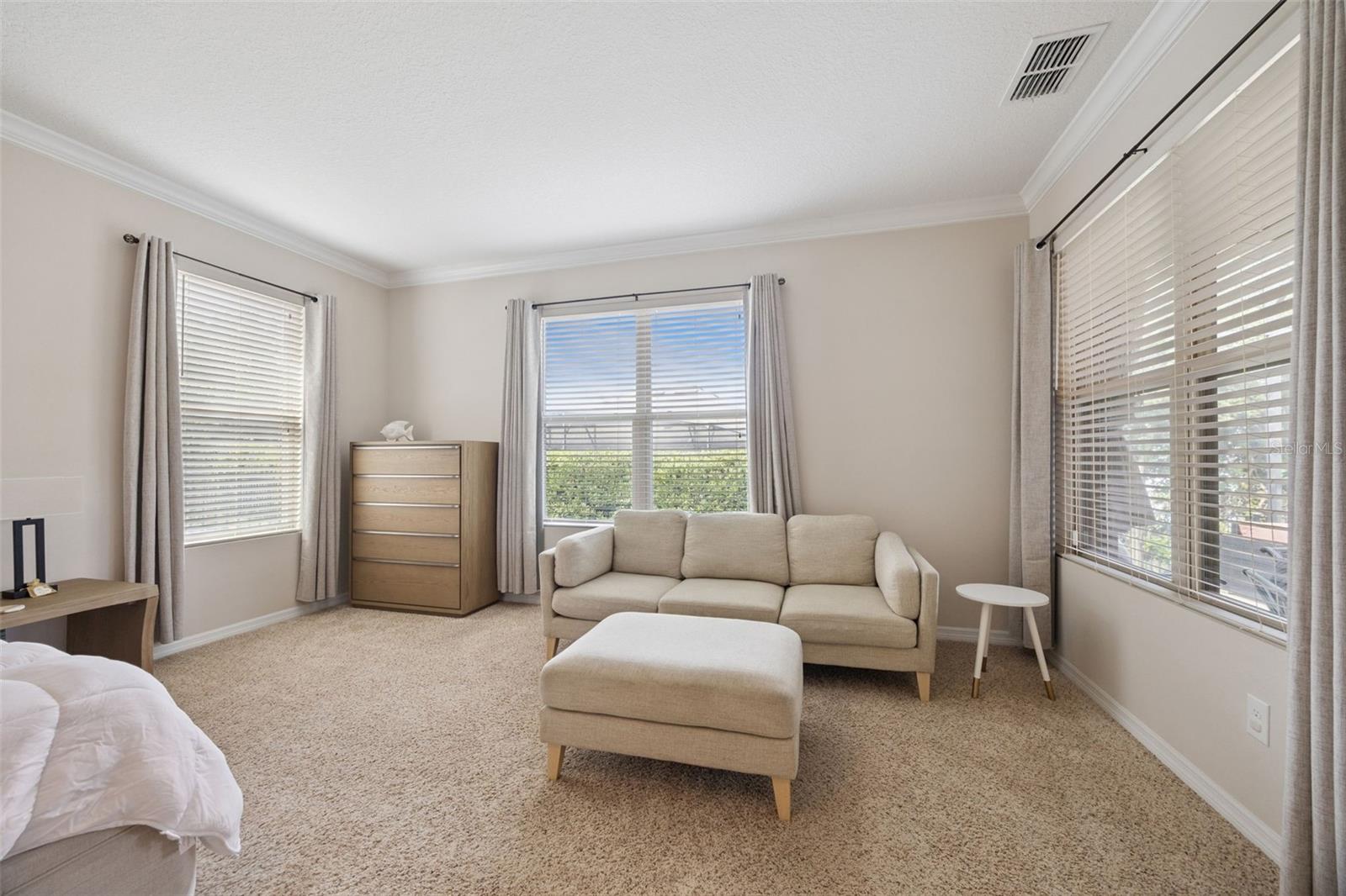 Image 16 of 51 For 588 Autumn Ash Drive