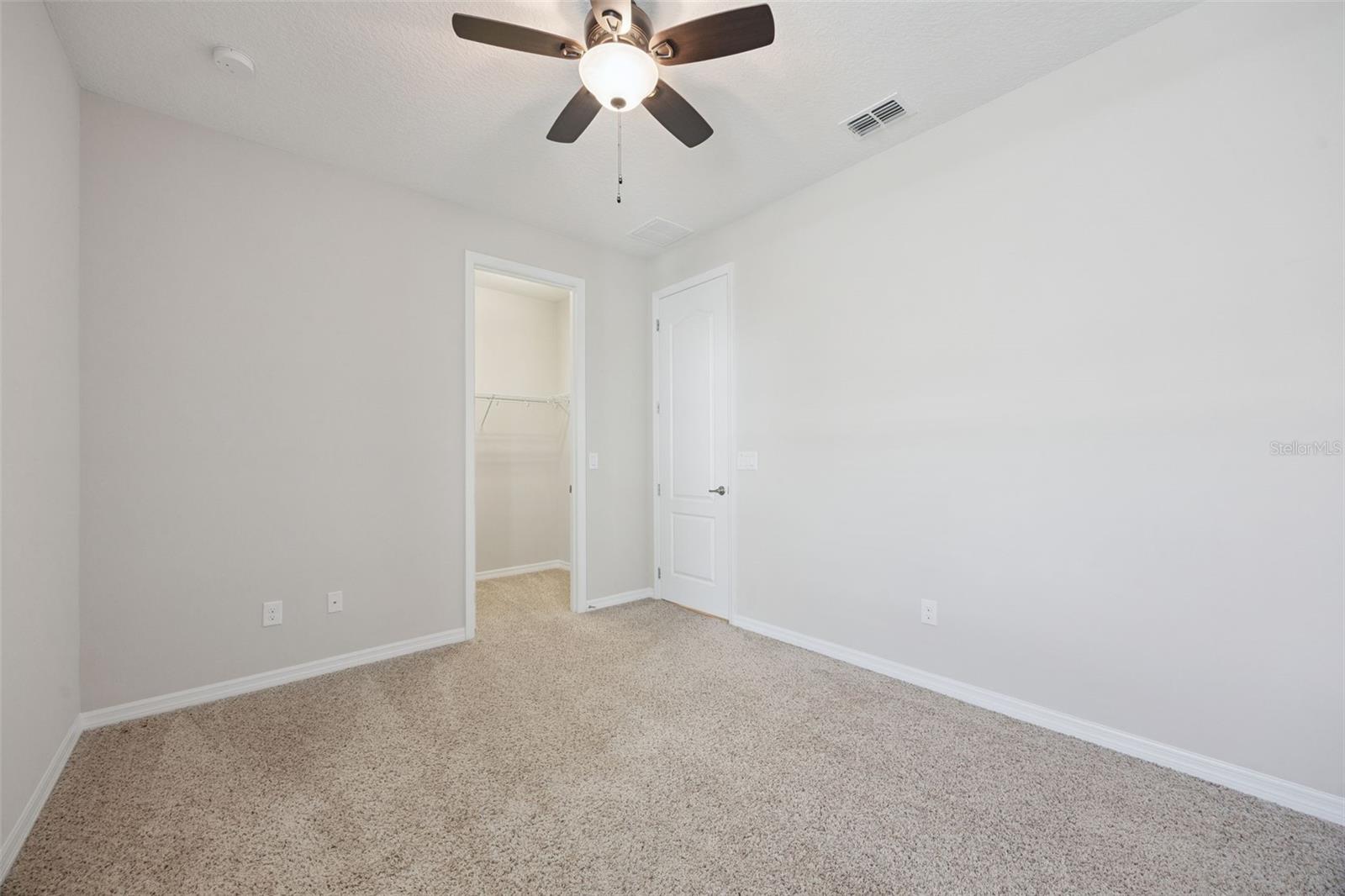 Image 22 of 51 For 588 Autumn Ash Drive