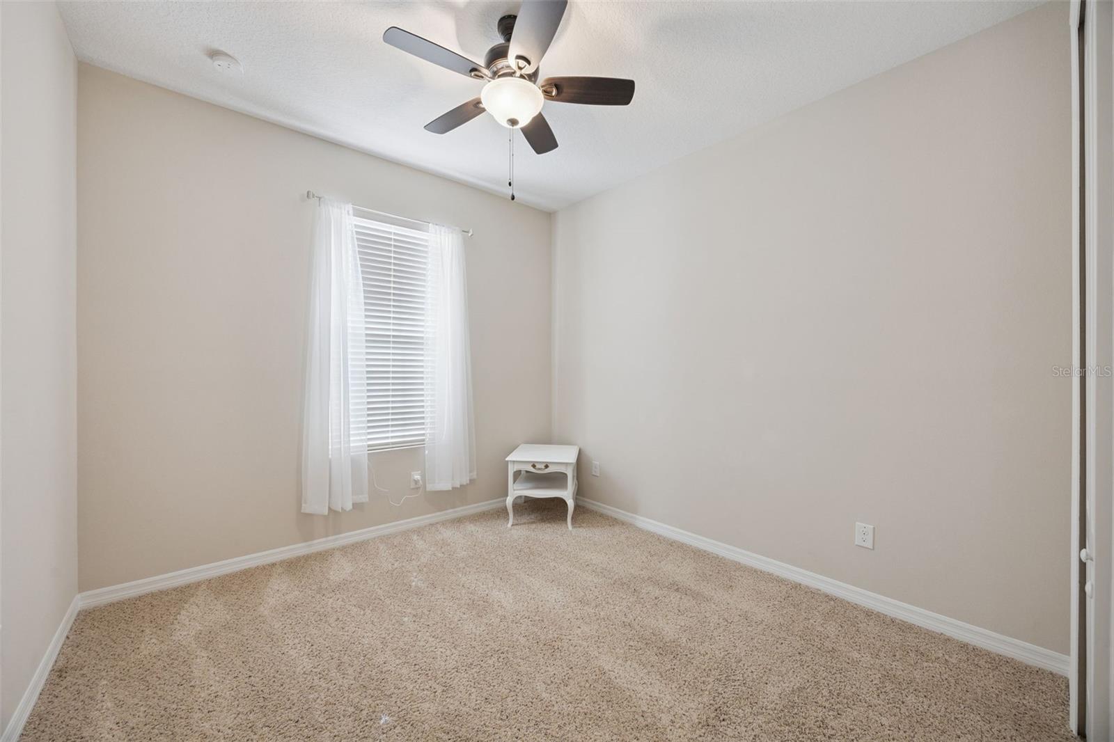 Image 23 of 51 For 588 Autumn Ash Drive