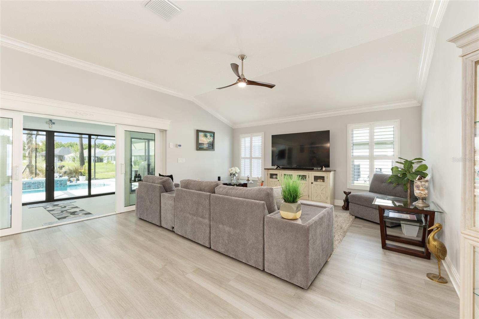 Image 18 of 82 For 1694 Colleen Court