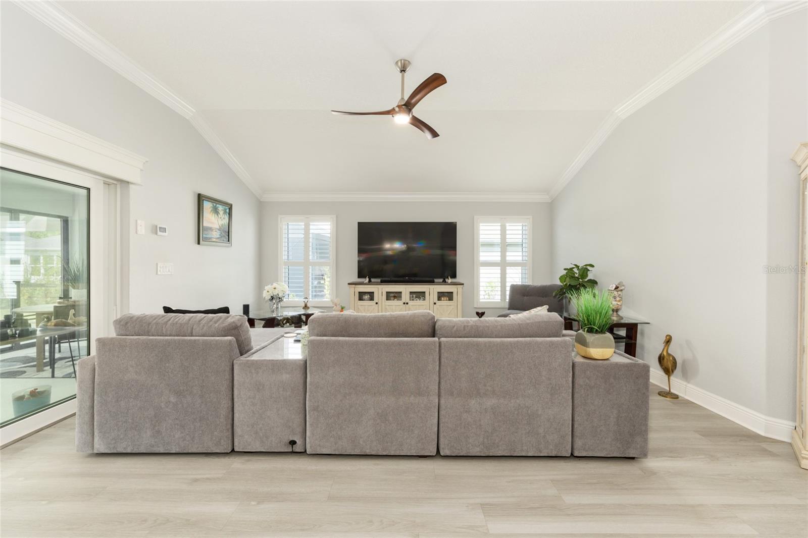 Image 19 of 82 For 1694 Colleen Court