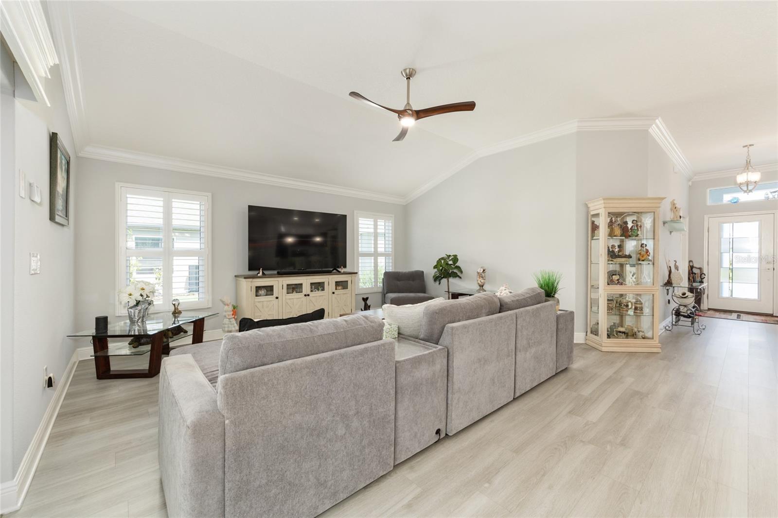 Image 20 of 82 For 1694 Colleen Court