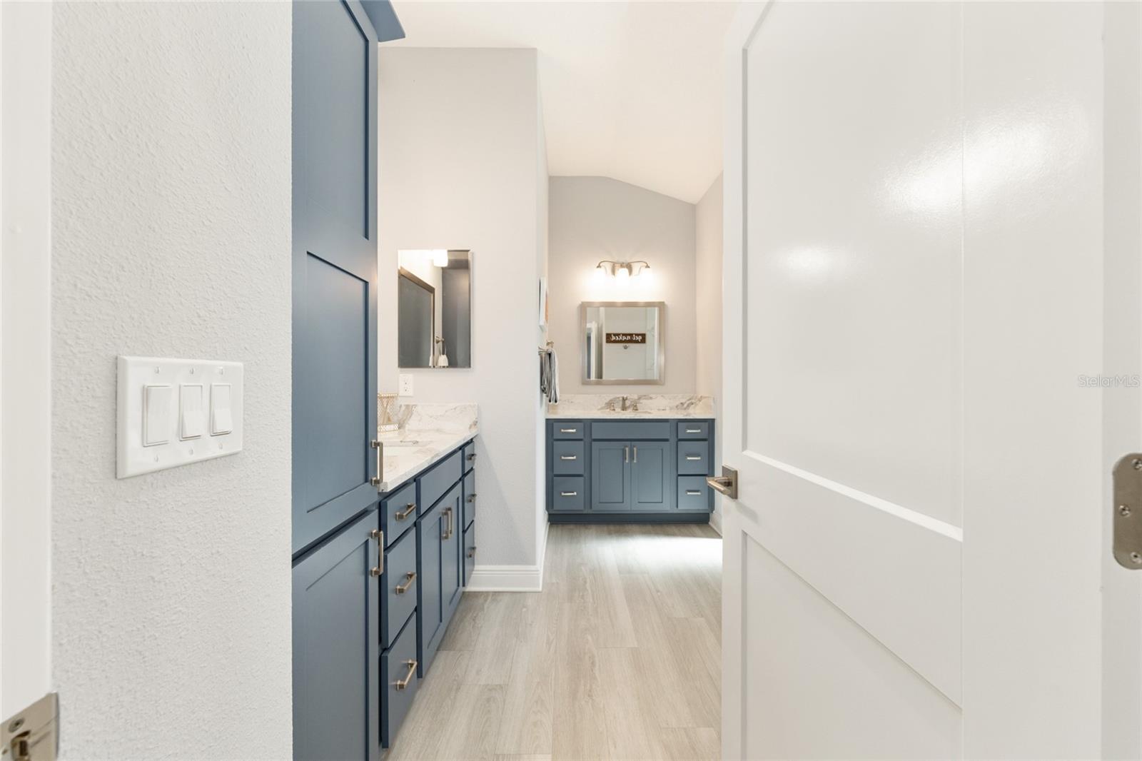 Image 28 of 82 For 1694 Colleen Court