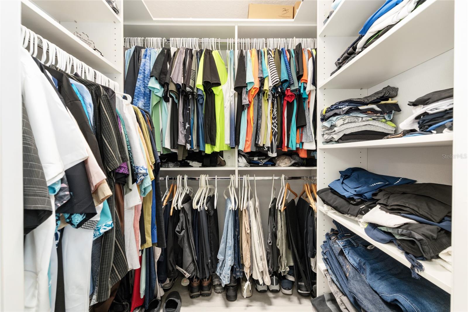 Image 45 of 82 For 1694 Colleen Court