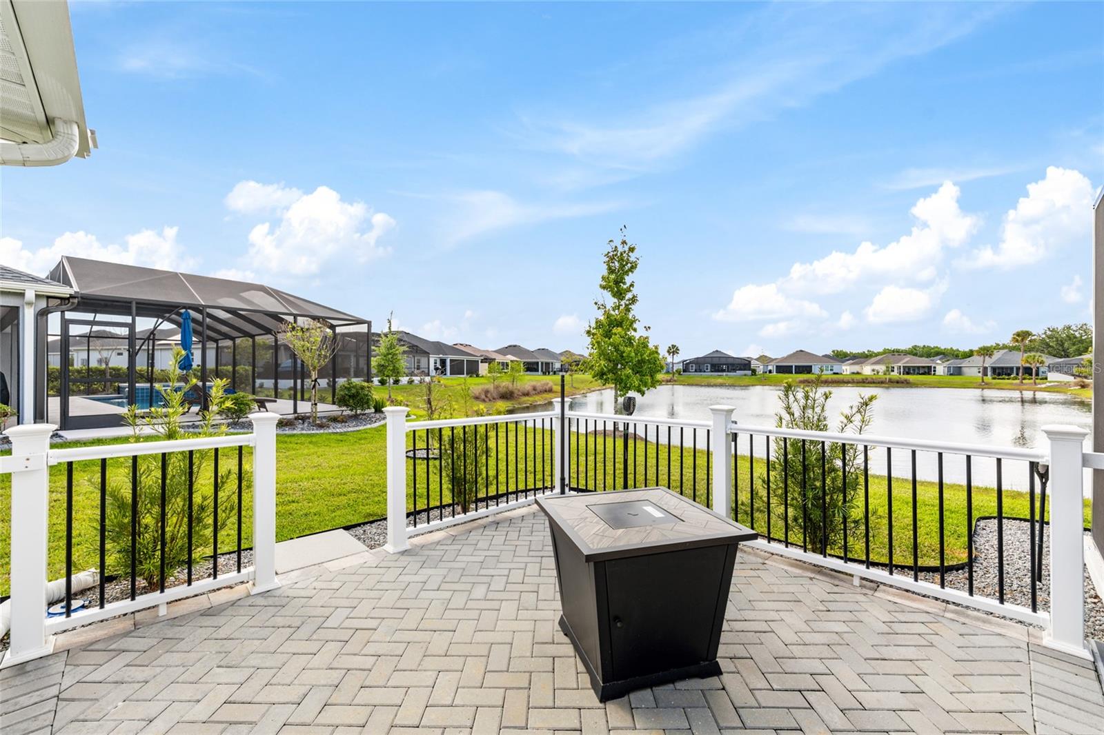 Image 53 of 82 For 1694 Colleen Court