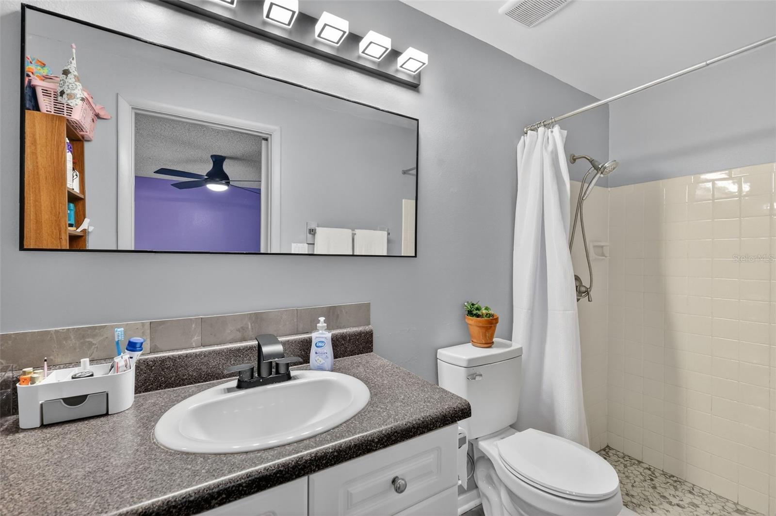 Image 15 of 23 For 1192 Lambert Ln.