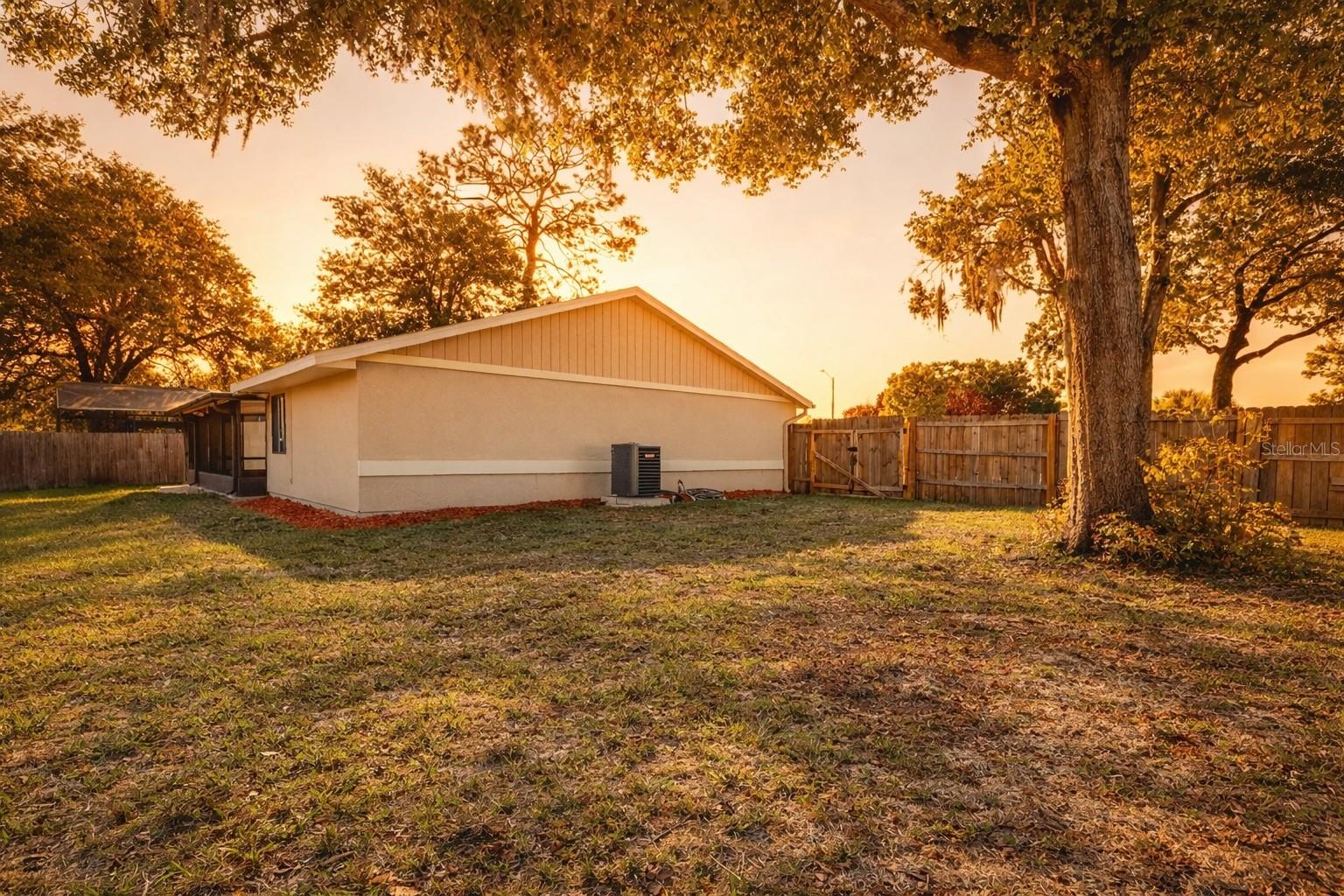 Image 21 of 23 For 1192 Lambert Ln.