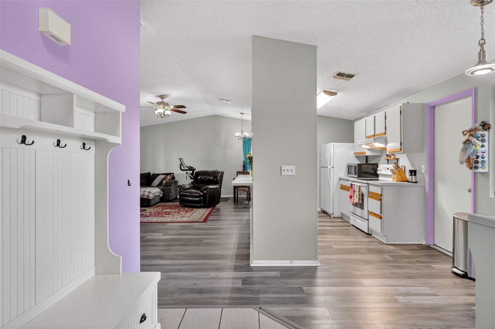 Image 6 of 23 For 1192 Lambert Ln.