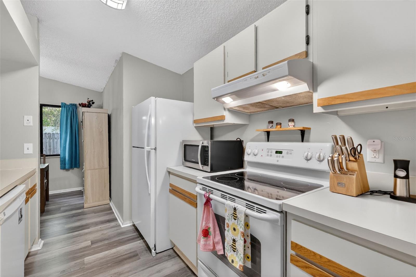 Image 8 of 23 For 1192 Lambert Ln.