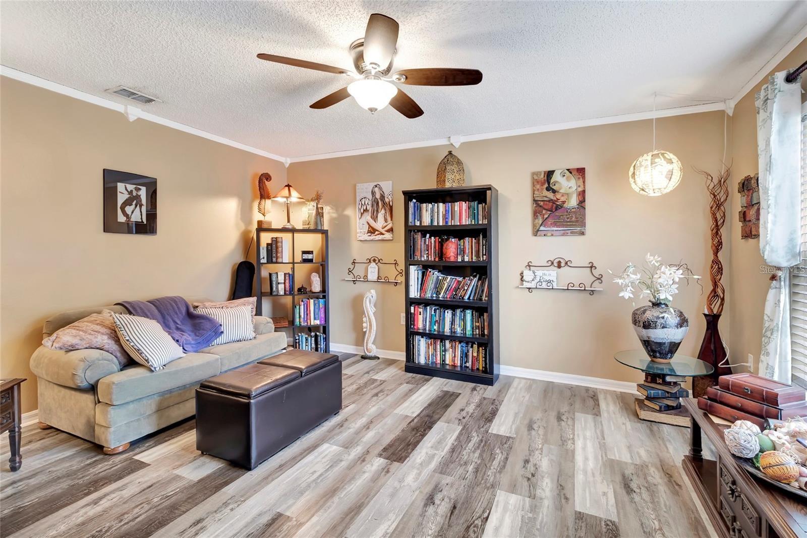 Image 11 of 44 For 16012 Lanesboro Court