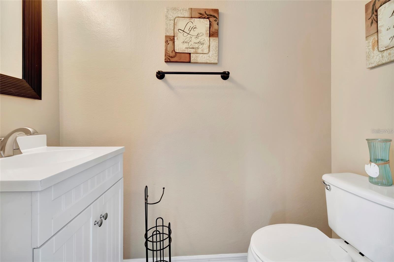 Image 18 of 44 For 16012 Lanesboro Court