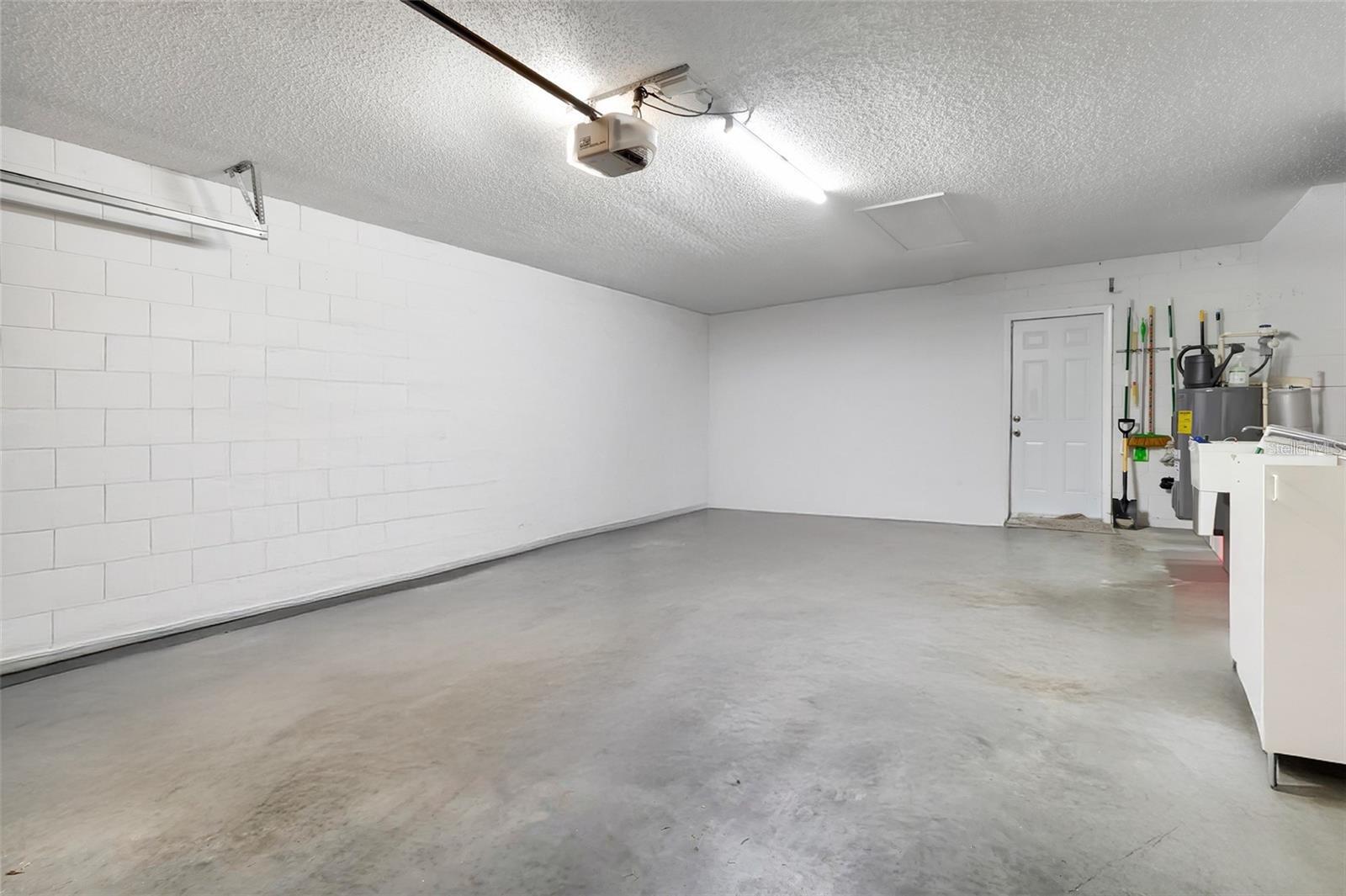 Image 32 of 44 For 16012 Lanesboro Court