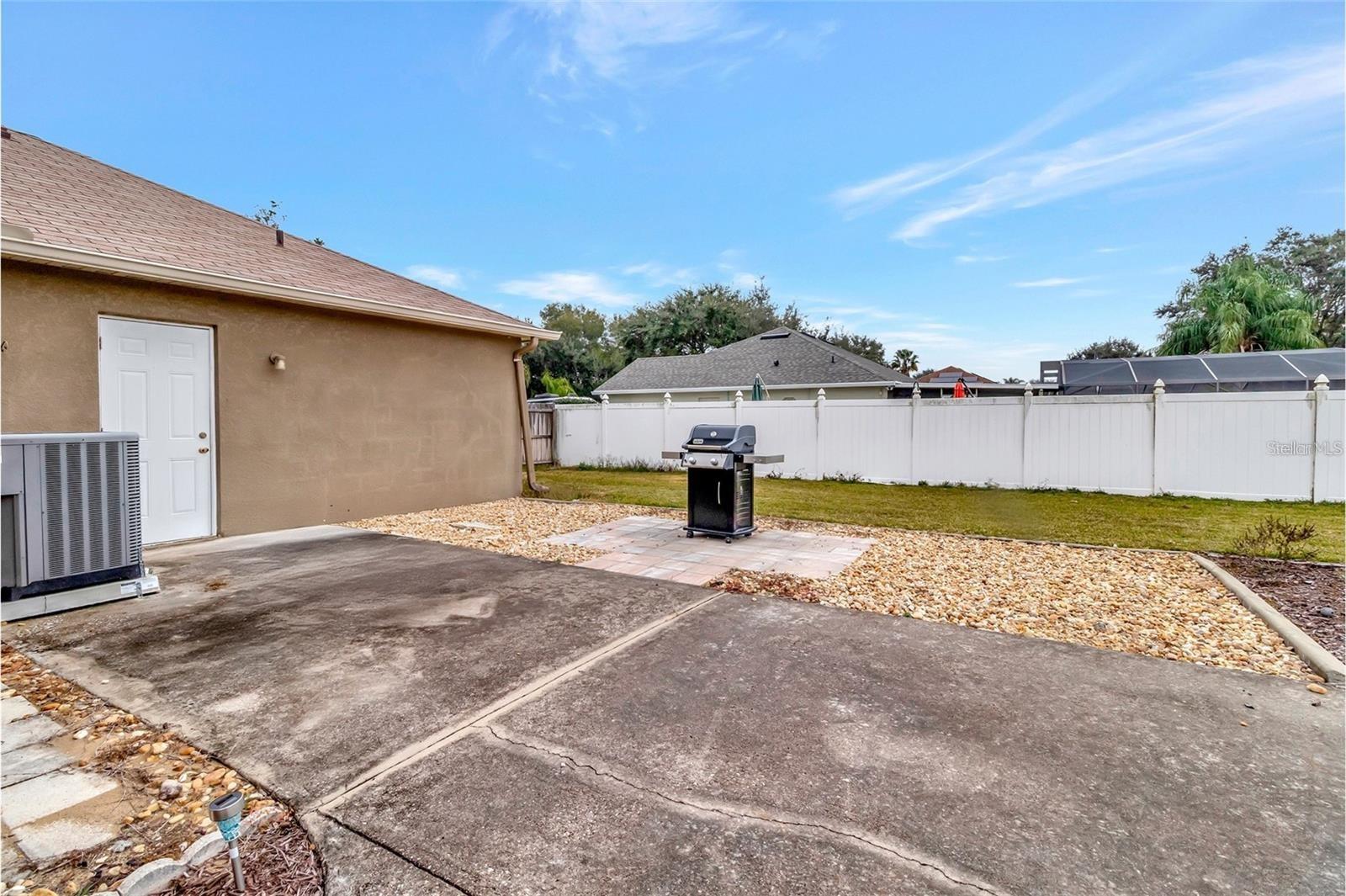 Image 37 of 44 For 16012 Lanesboro Court