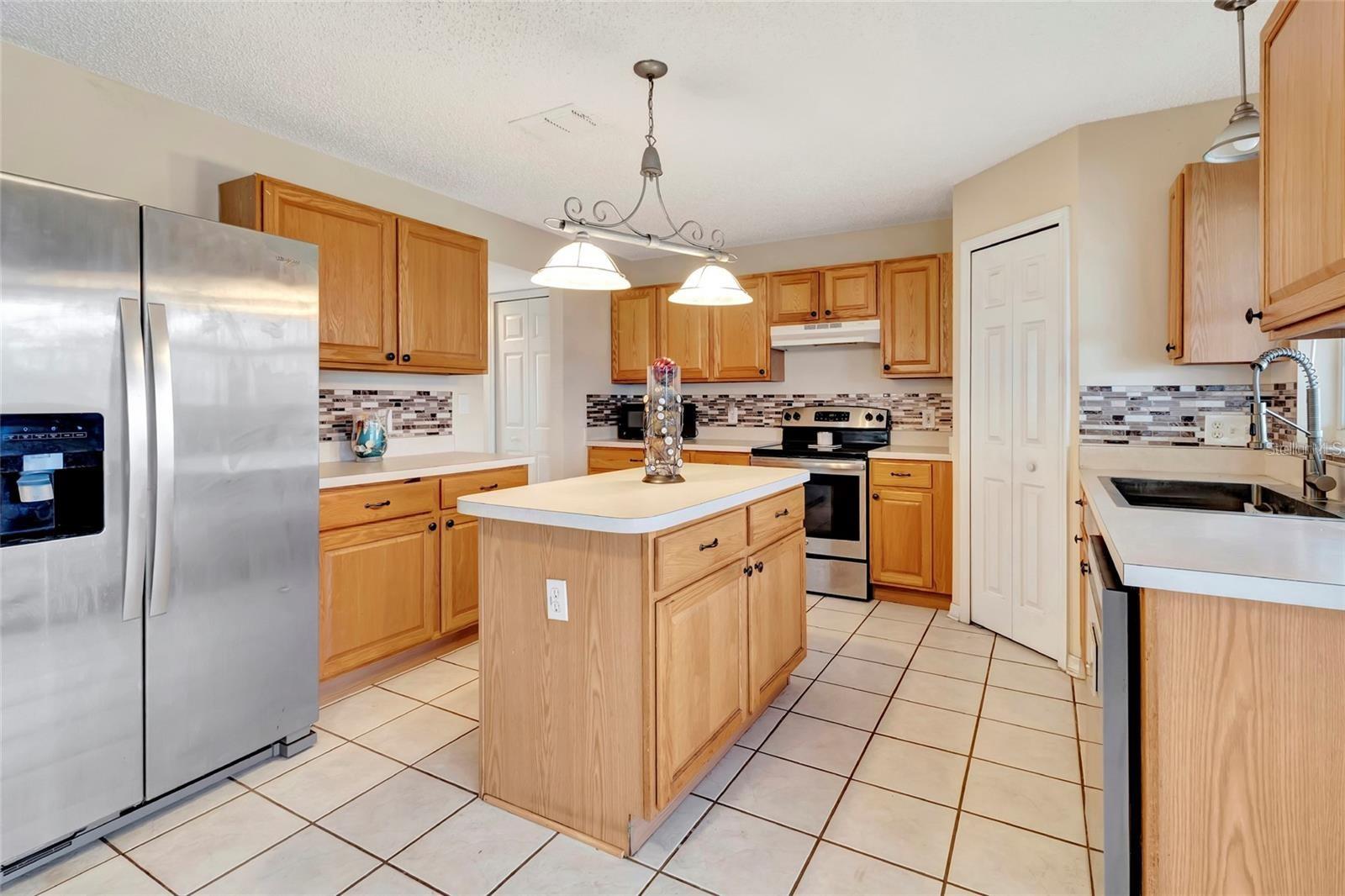 Image 7 of 44 For 16012 Lanesboro Court