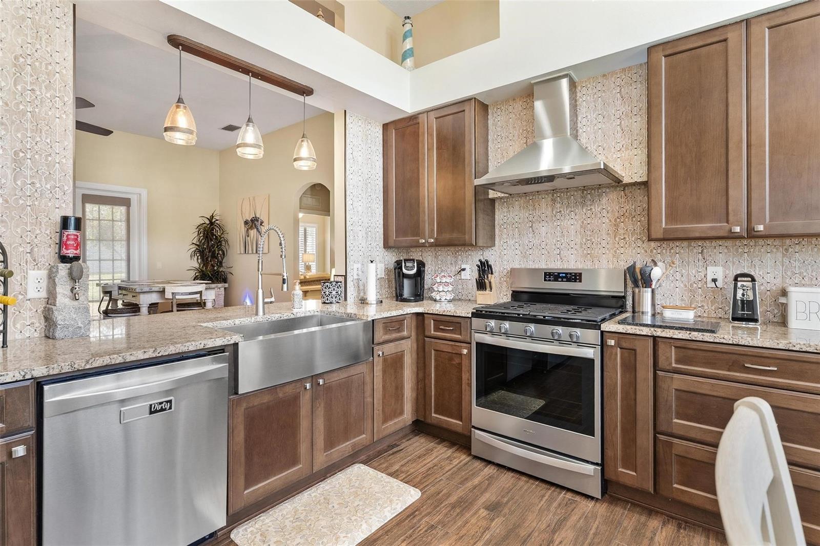 Image 11 of 65 For 6071 Sailboat Avenue