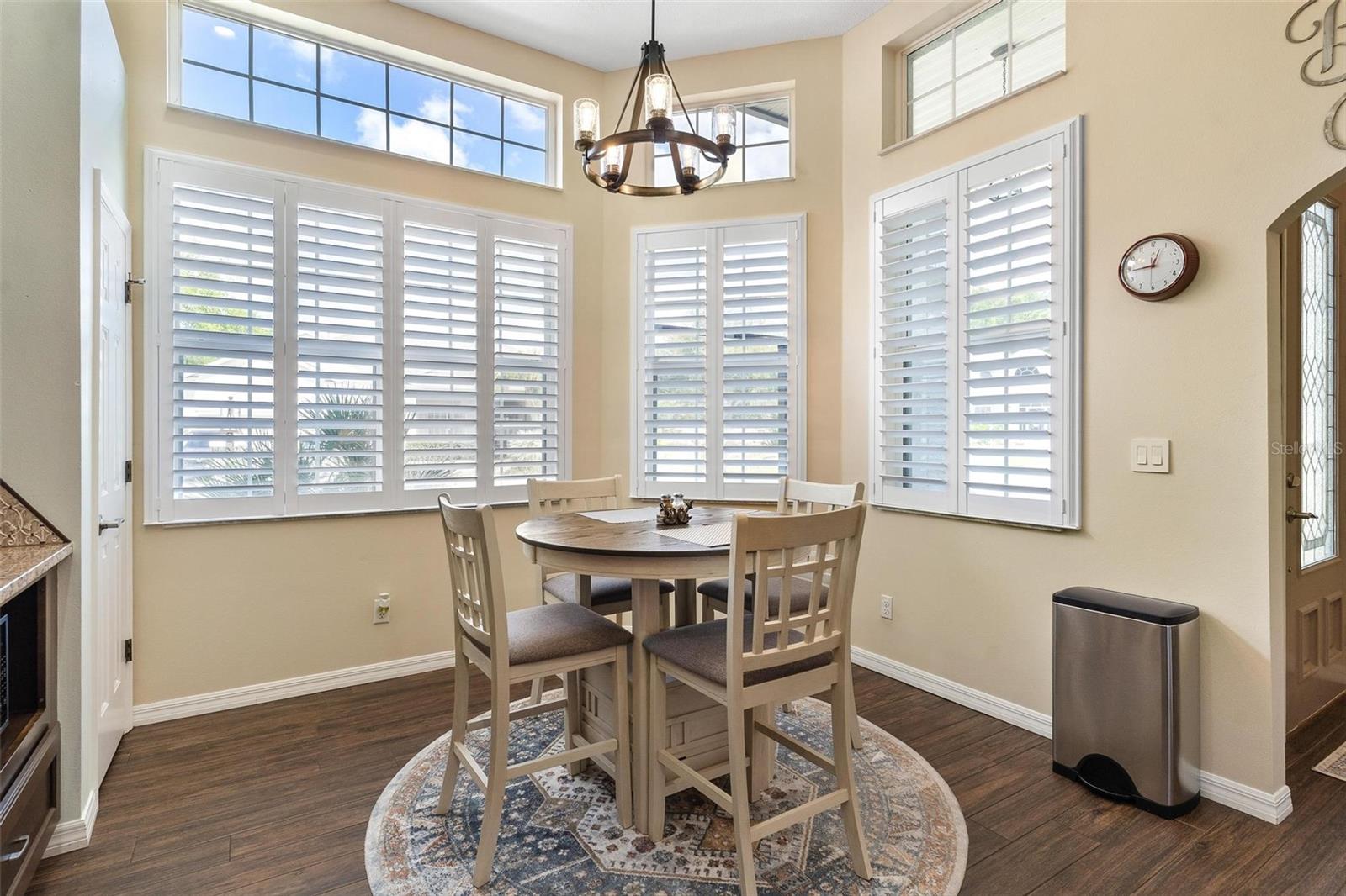 Image 5 of 65 For 6071 Sailboat Avenue