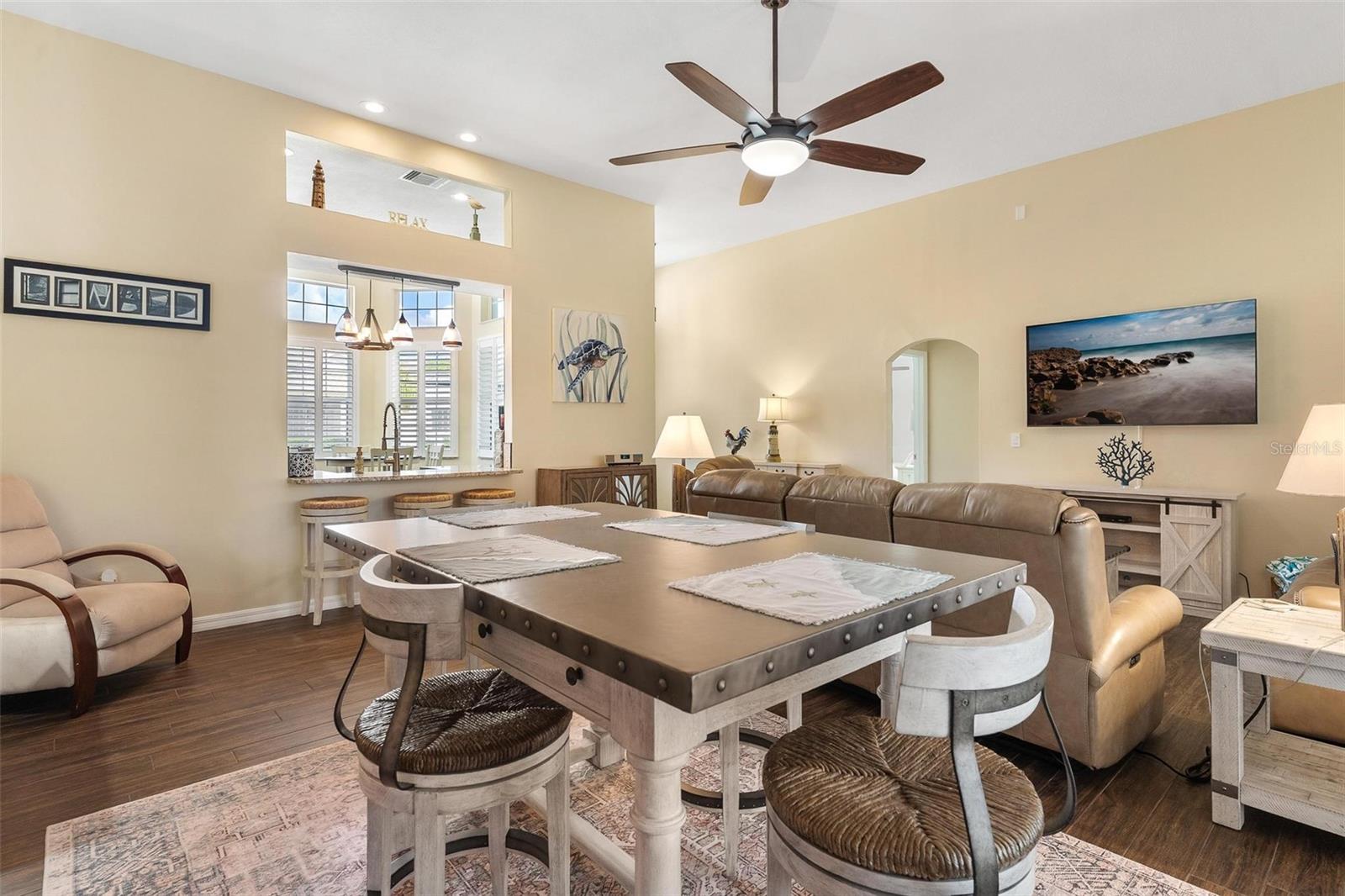 Image 6 of 65 For 6071 Sailboat Avenue