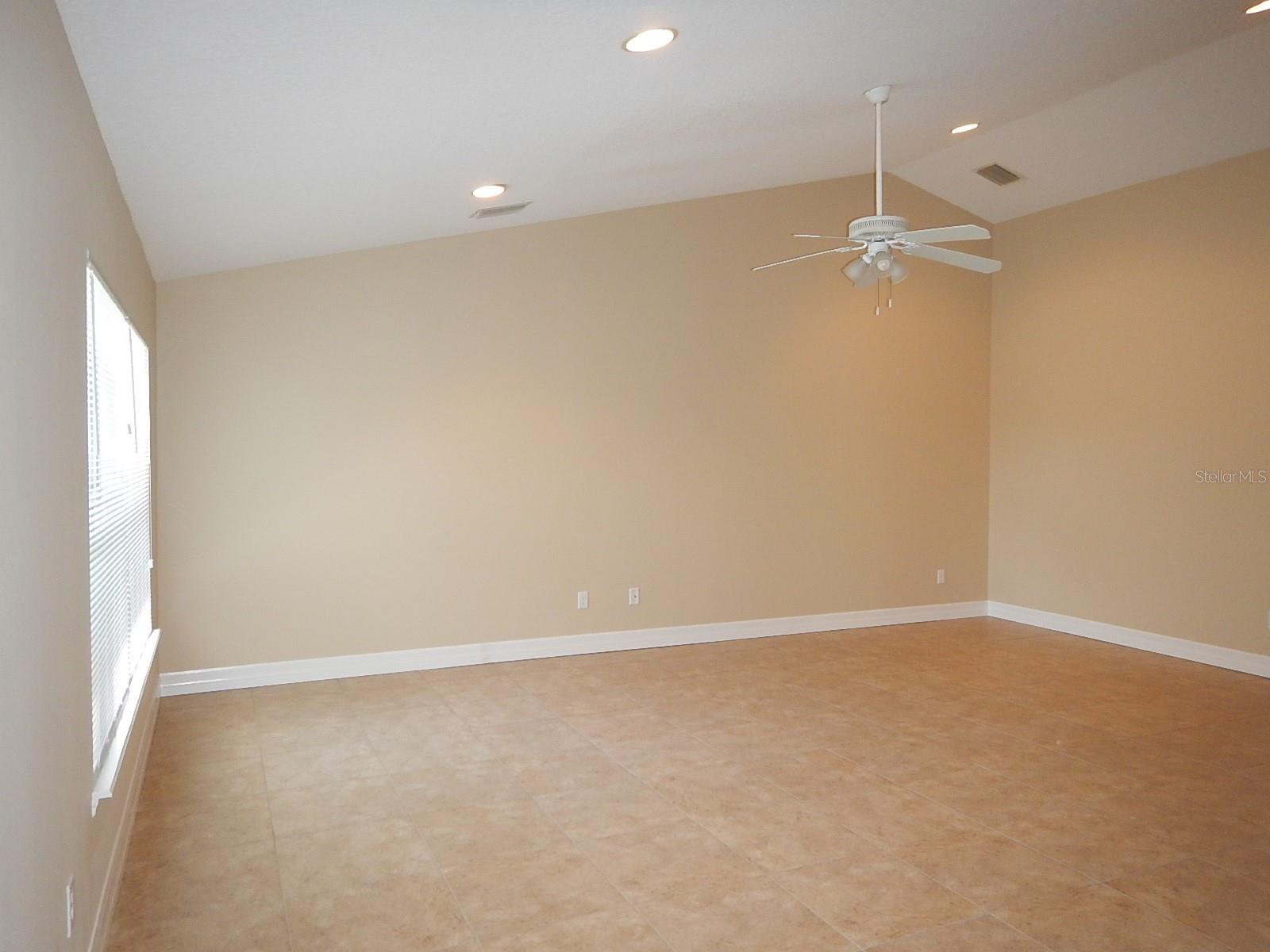 Image 10 of 12 For 453 Desoto Street